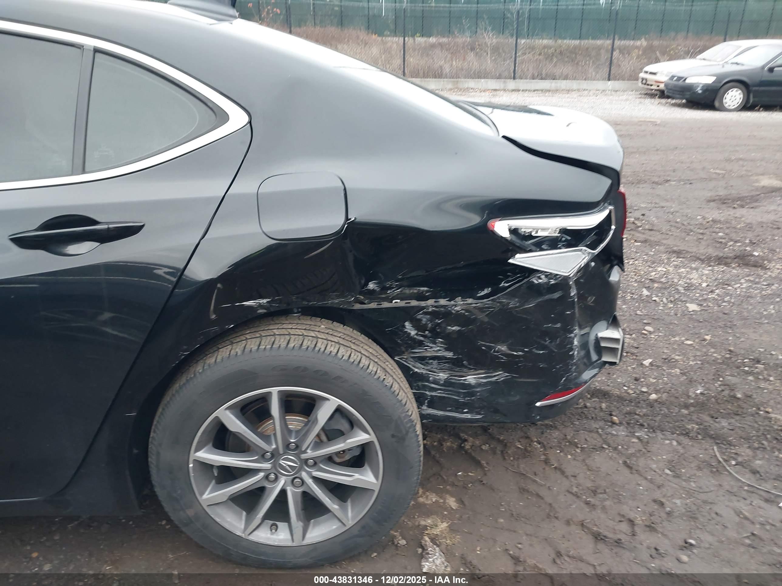 ACURA TLX image 6