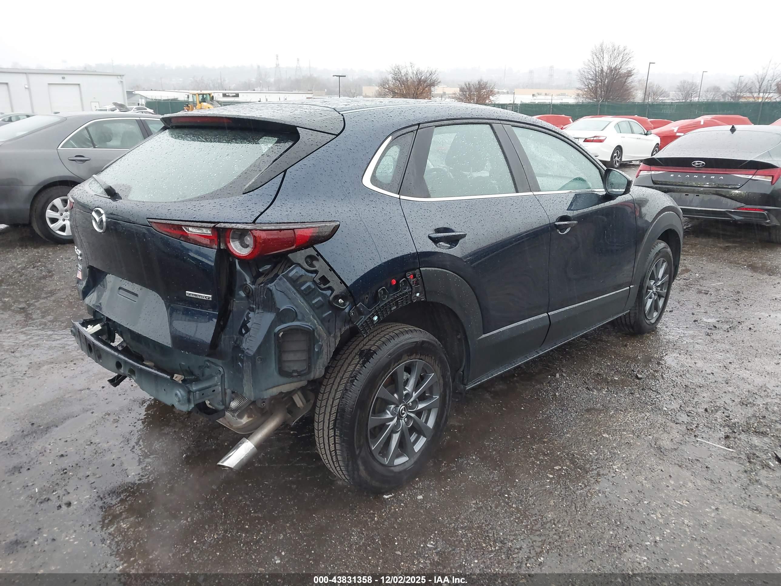 MAZDA CX-30 image 4