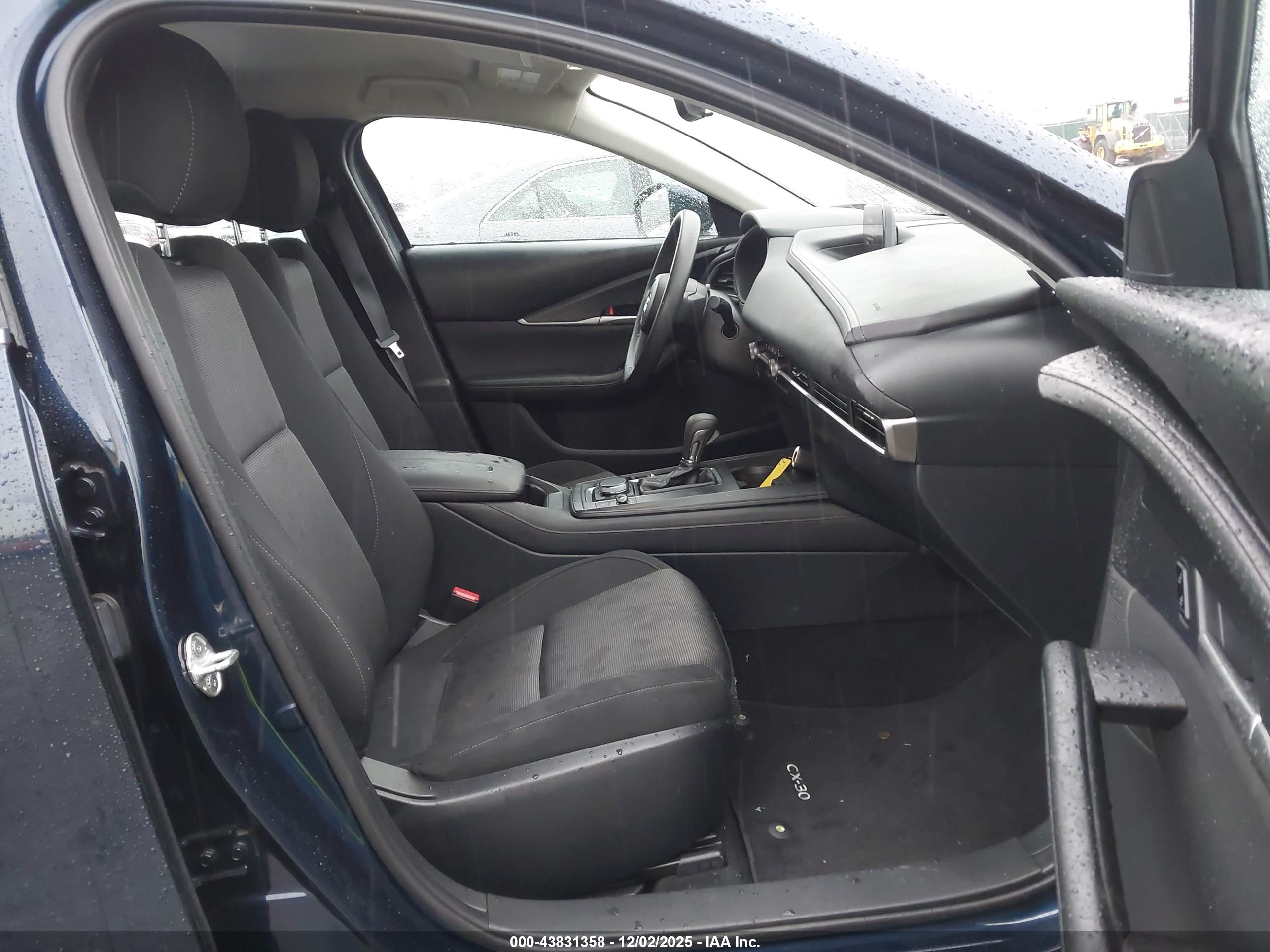 MAZDA CX-30 image 5