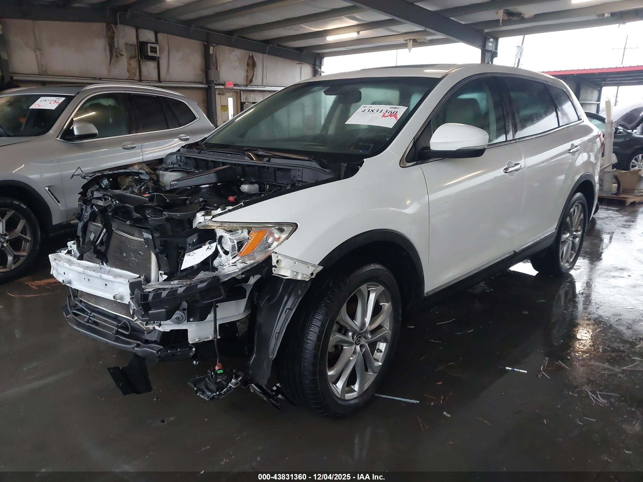MAZDA CX-9 image 2
