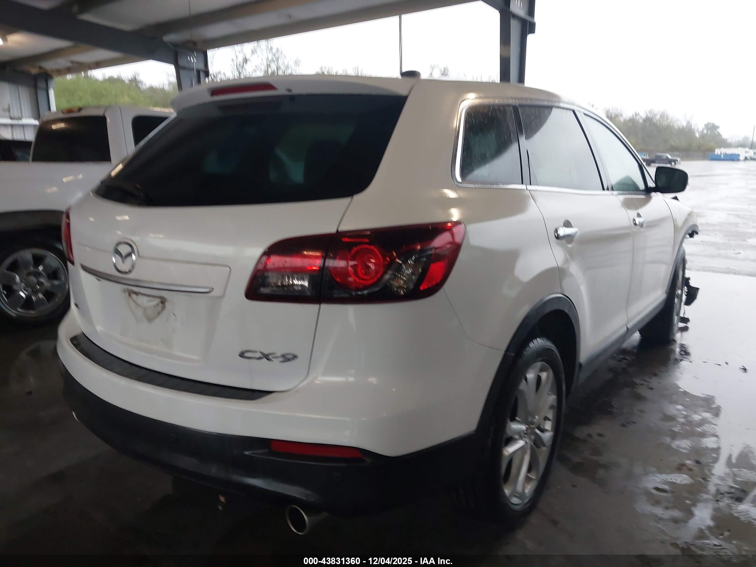 MAZDA CX-9 image 4