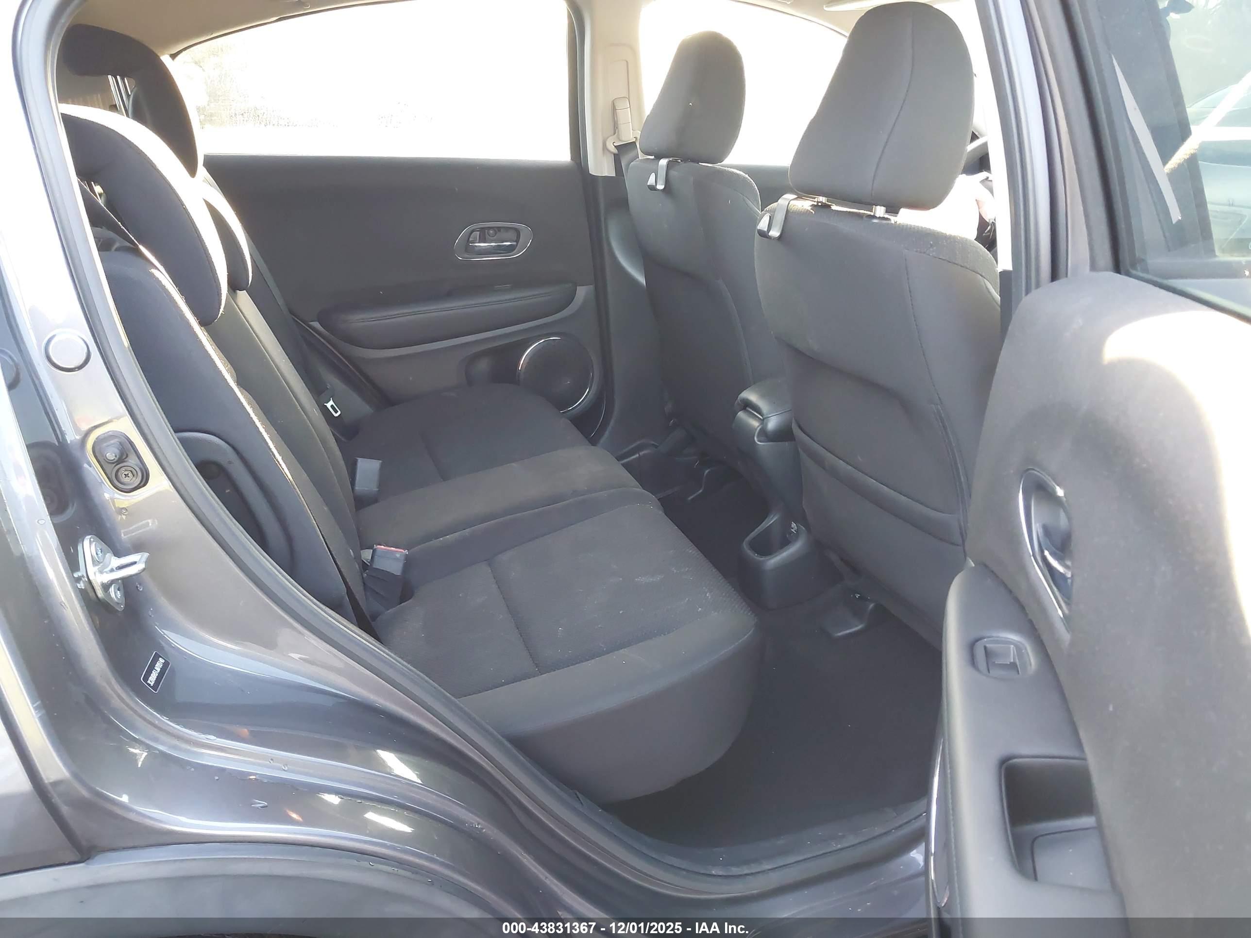 HONDA HR-V image 8
