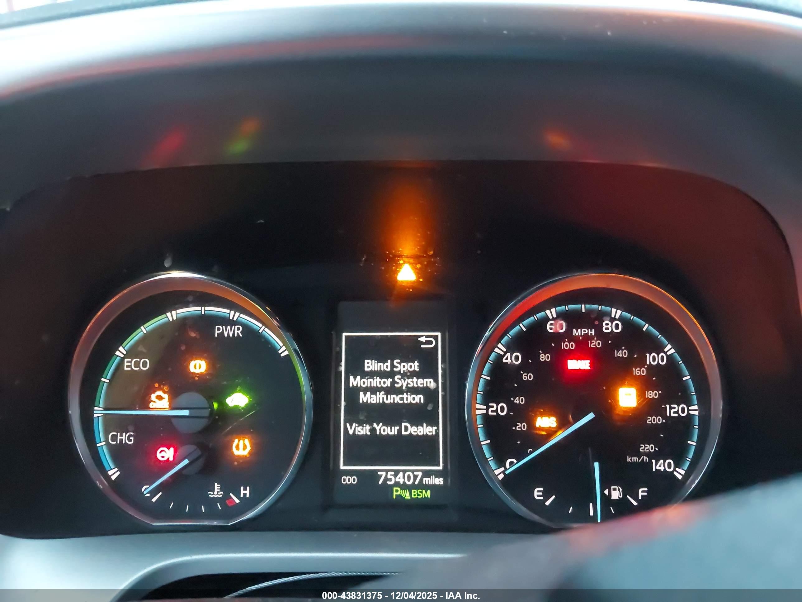 TOYOTA RAV4 image 7