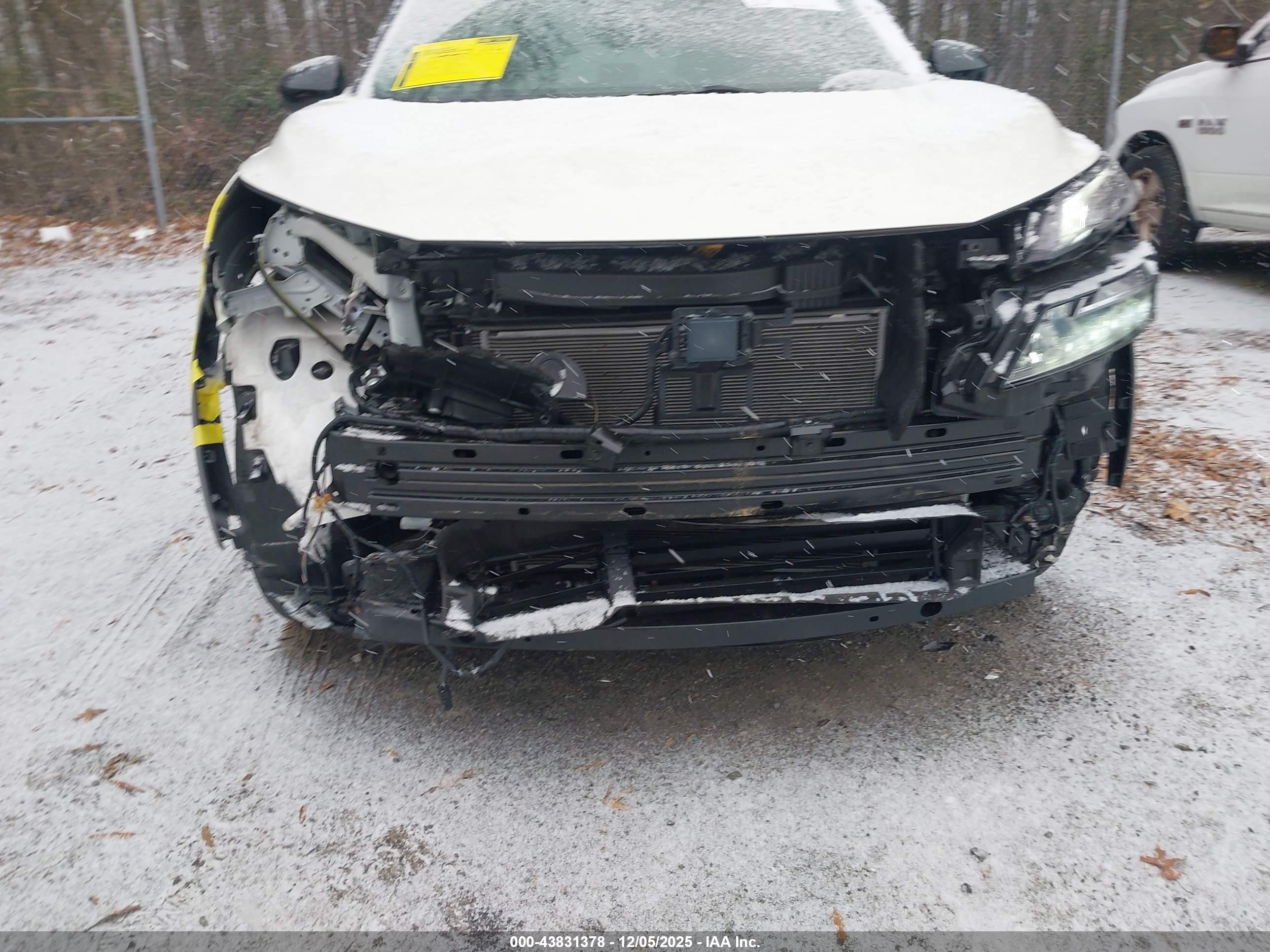 NISSAN ROGUE image 6