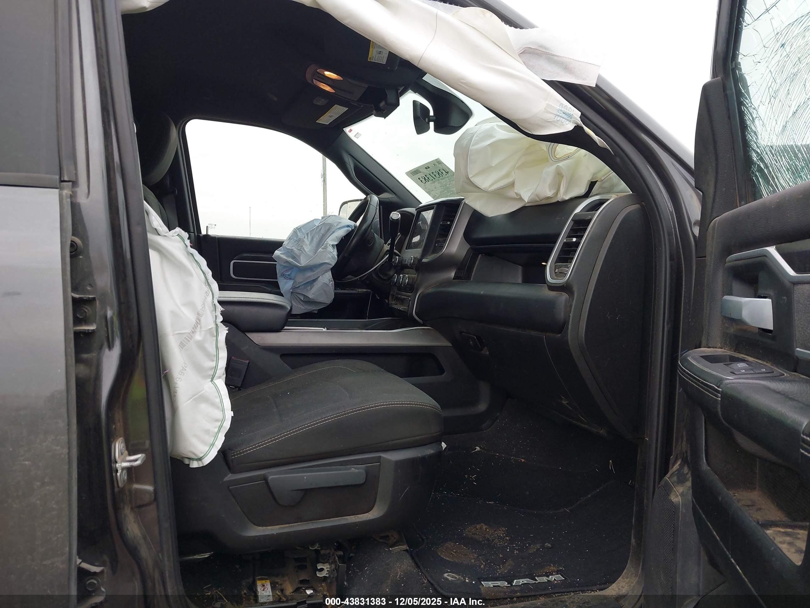 RAM 2500 image 5