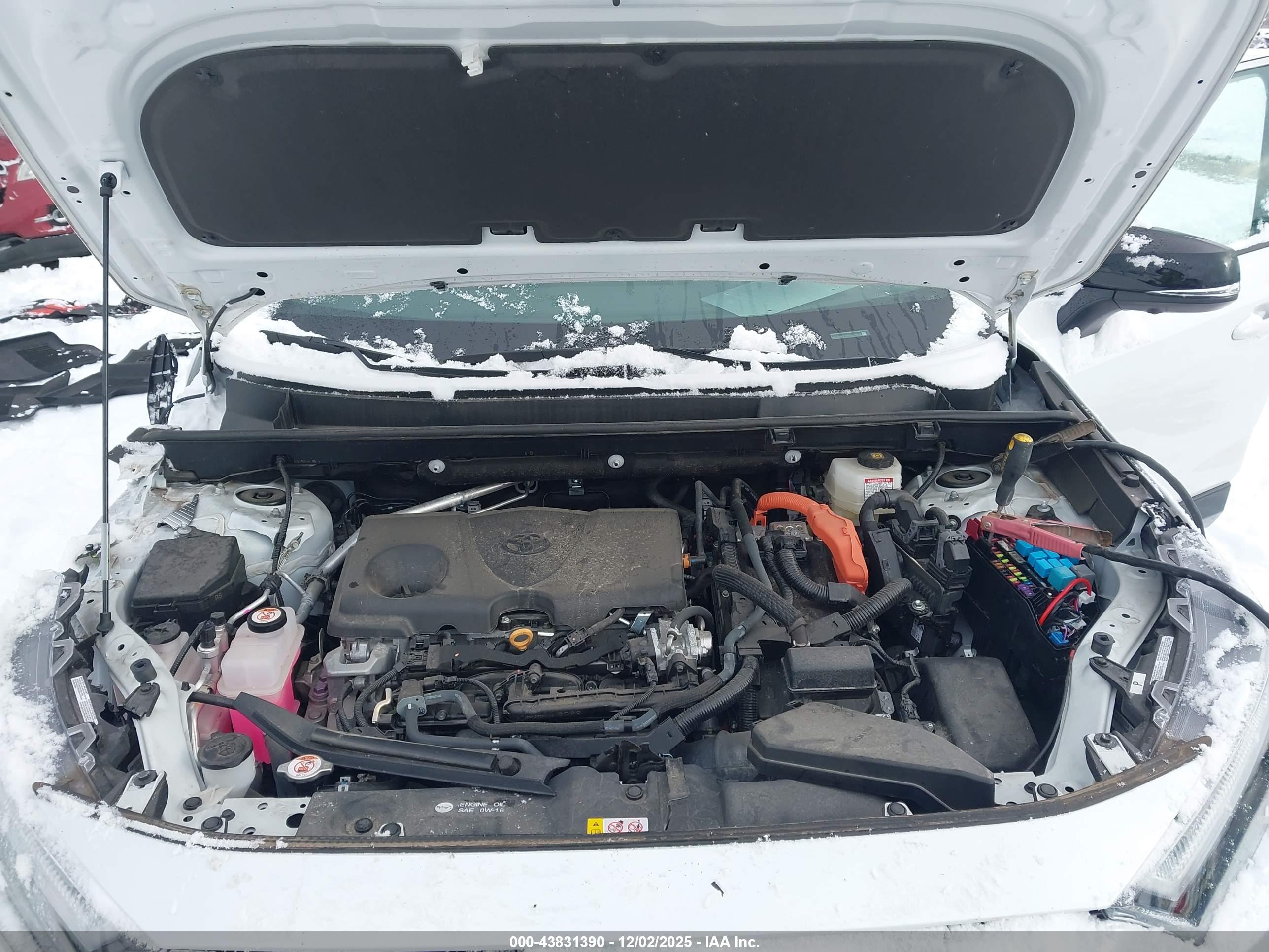 TOYOTA RAV4 image 10