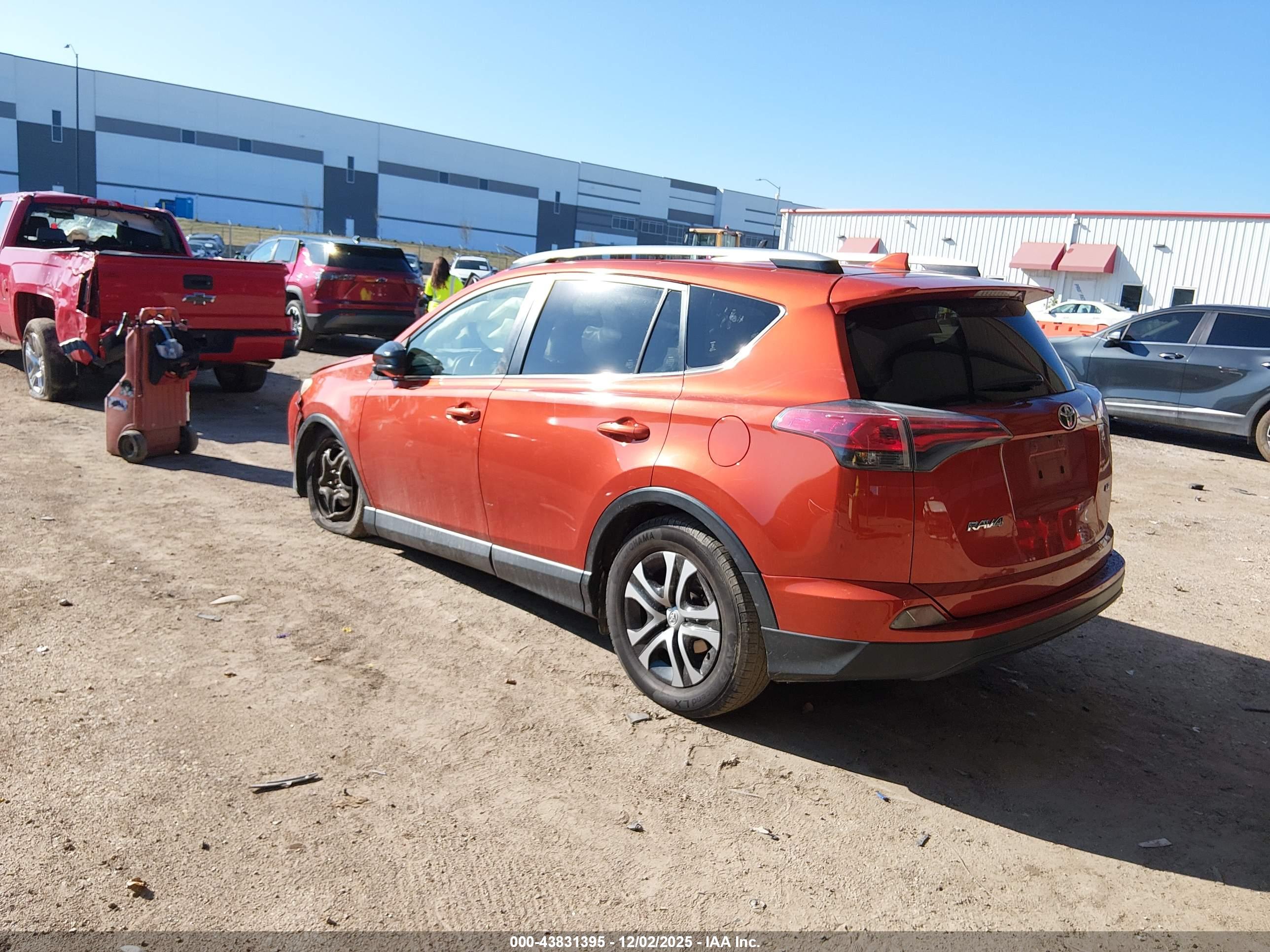 TOYOTA RAV4 image 3