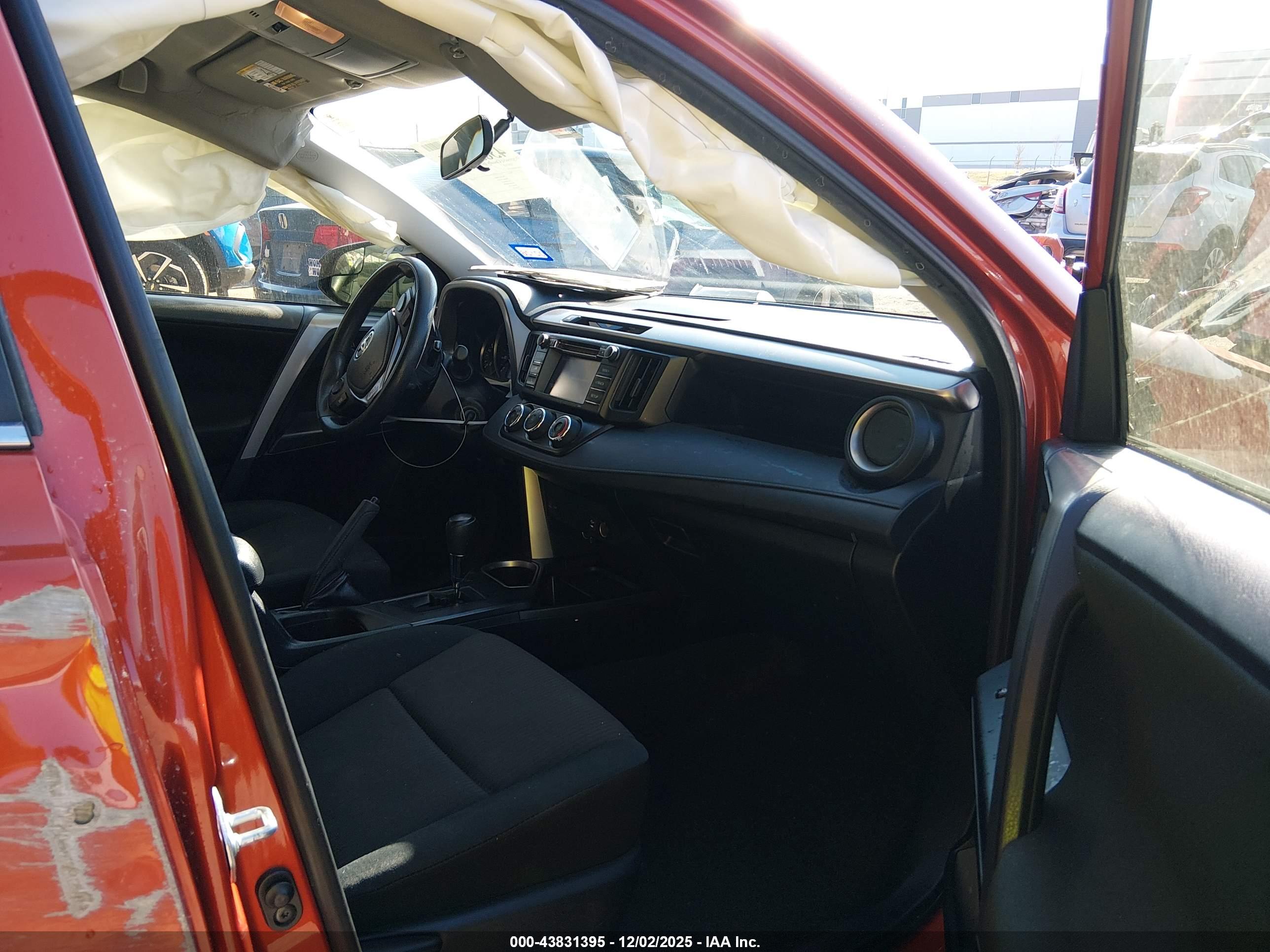 TOYOTA RAV4 image 5