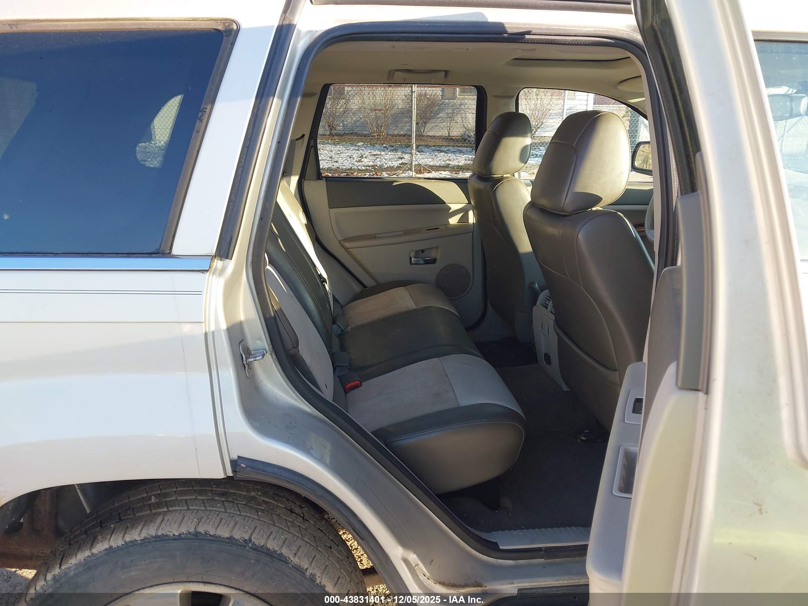 JEEP GRAND image 8