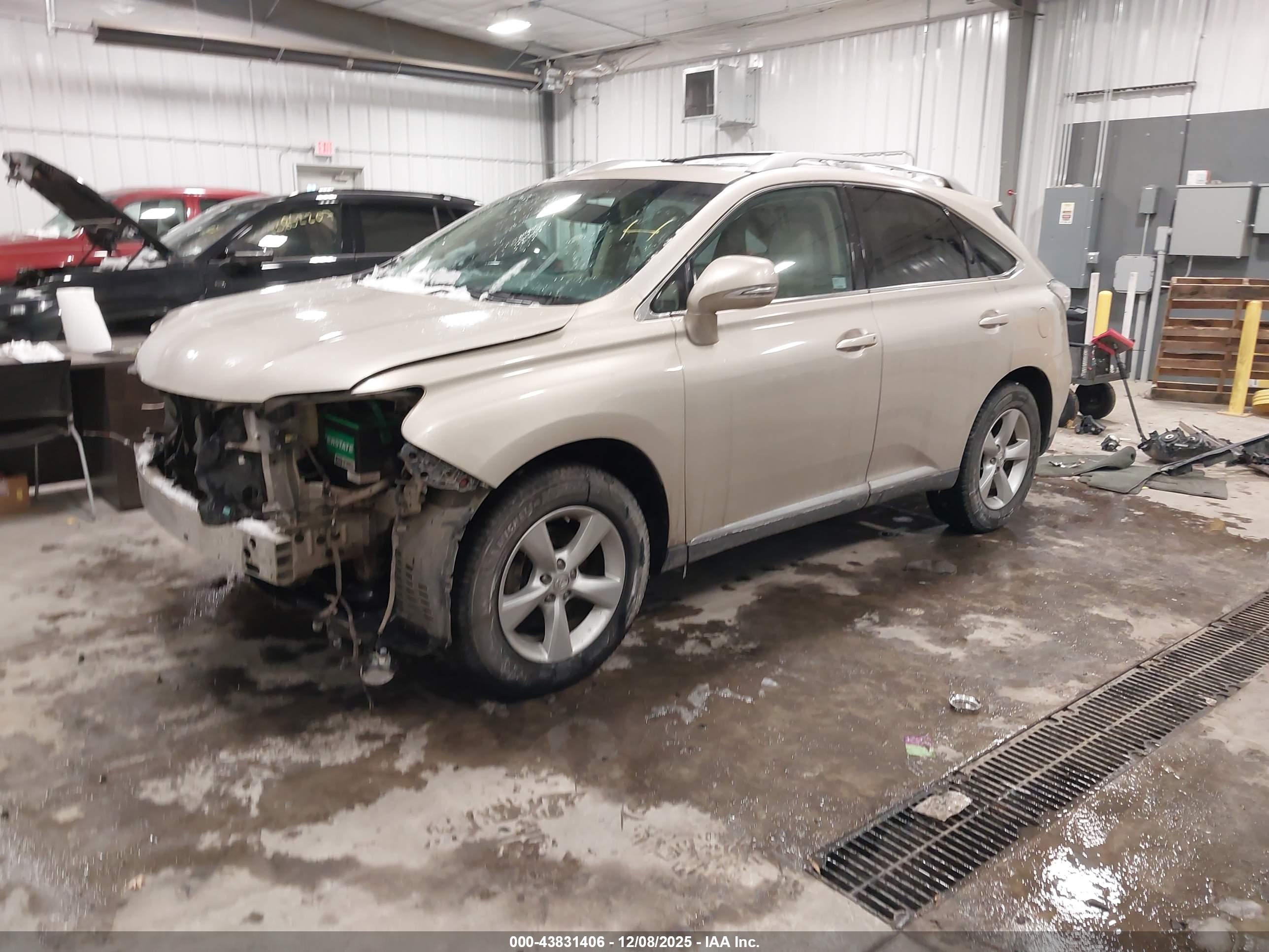 LEXUS RX image 2