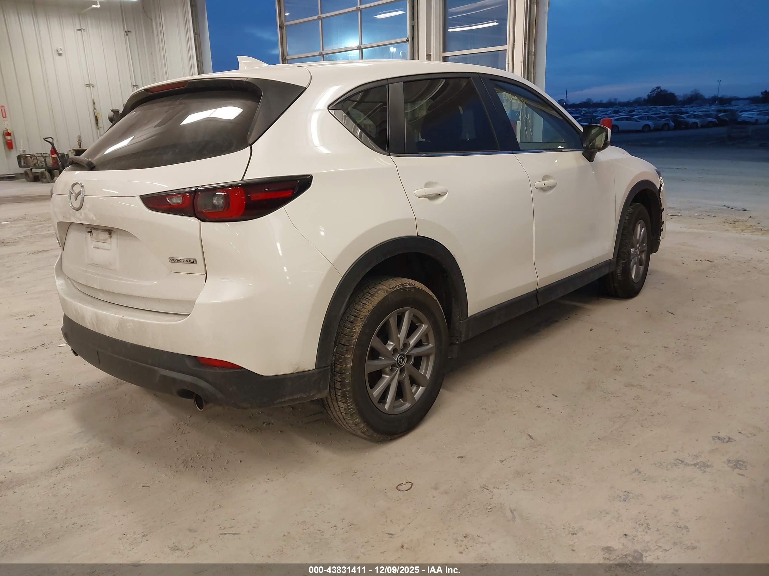 MAZDA CX-5 image 4