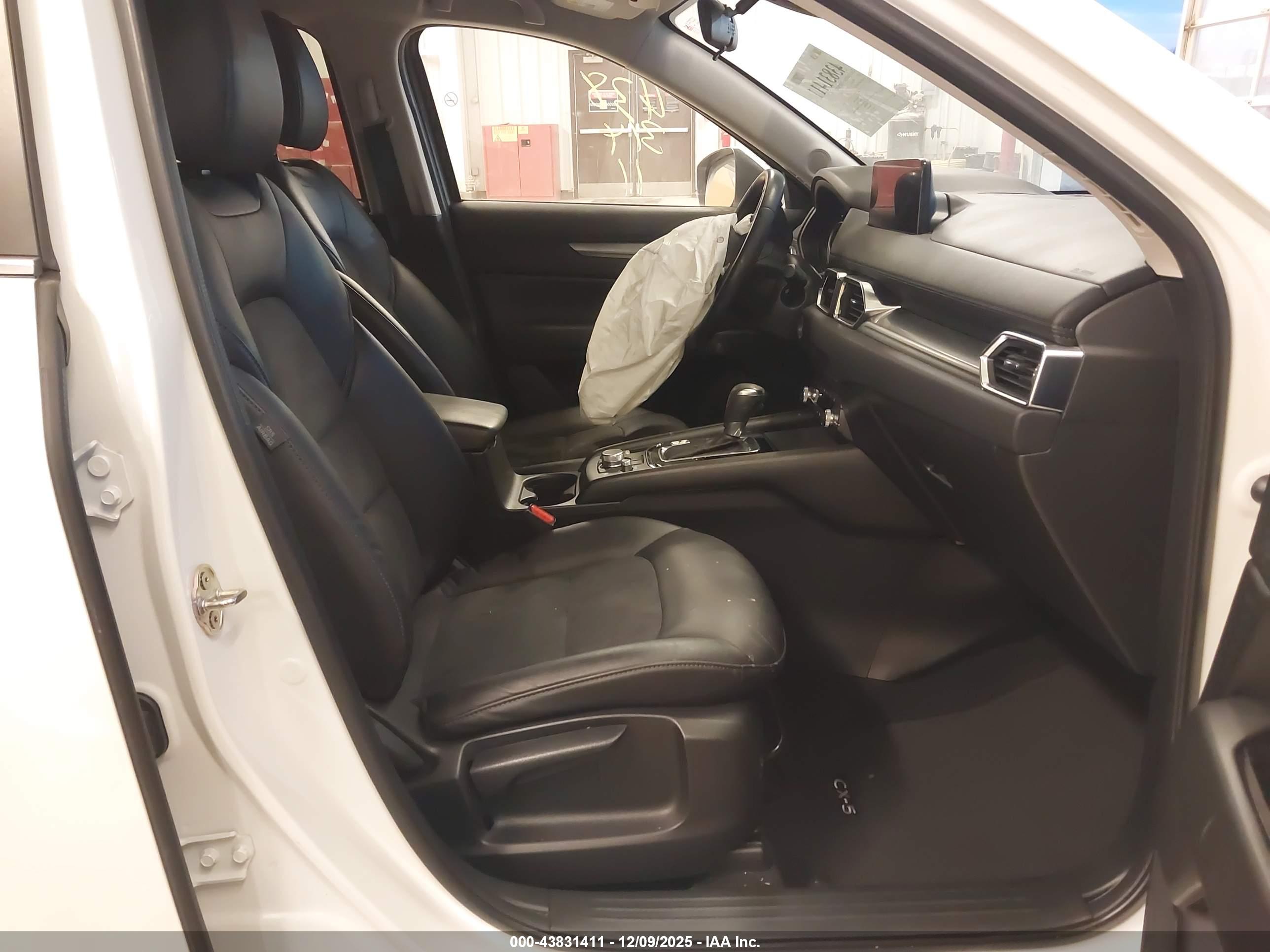MAZDA CX-5 image 5