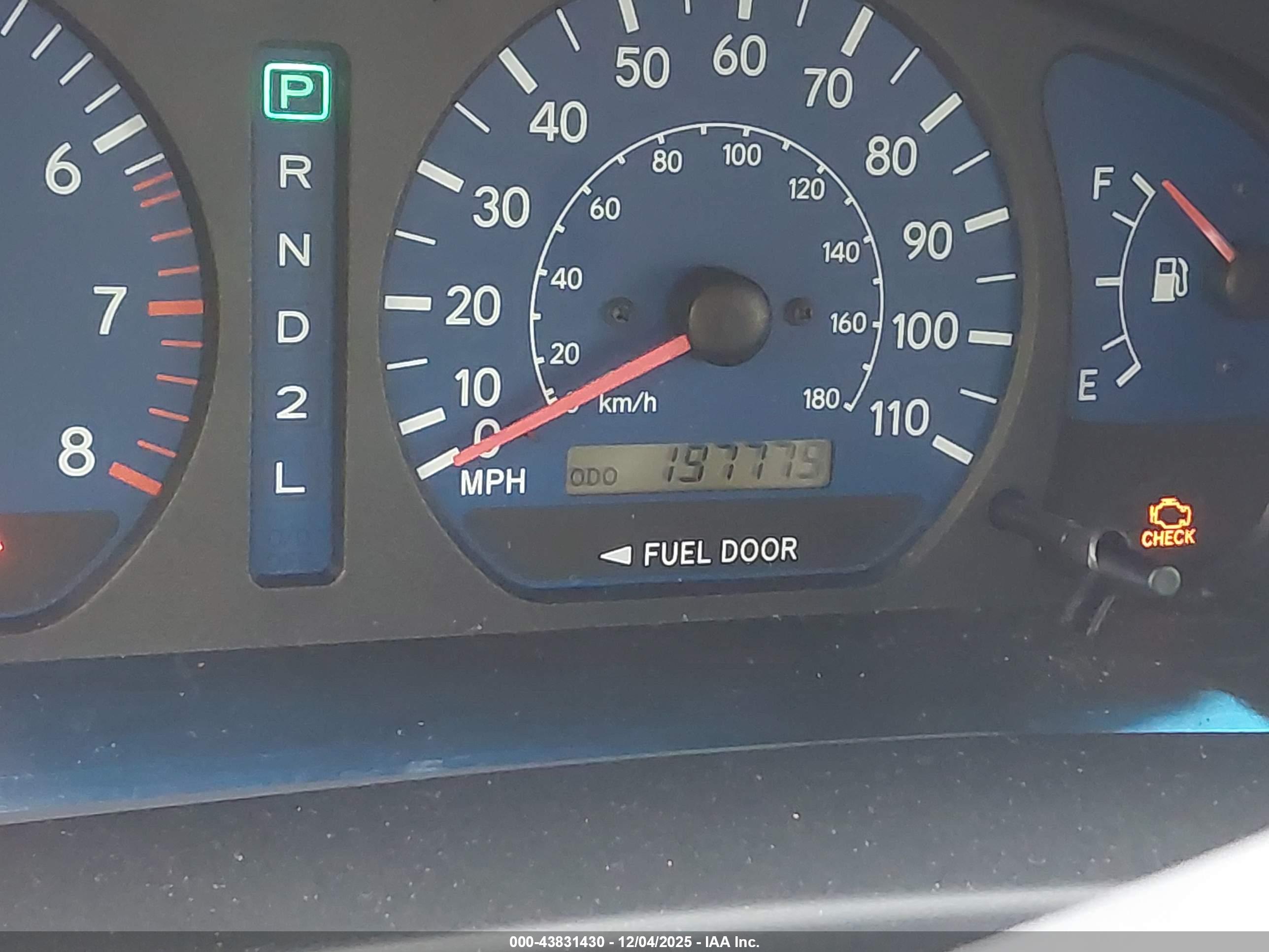 TOYOTA SIENNA image 7