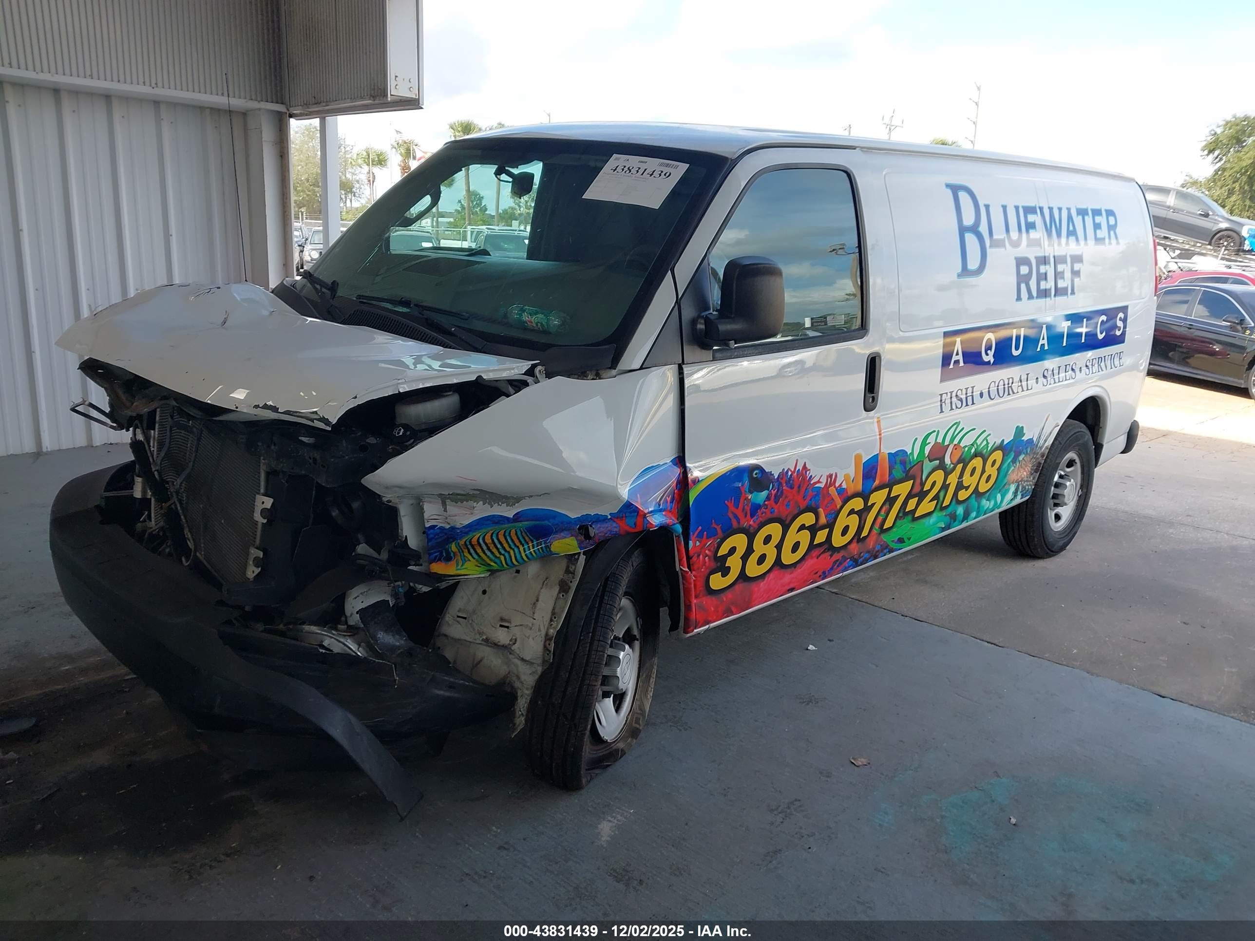 CHEVROLET EXPRESS image 2