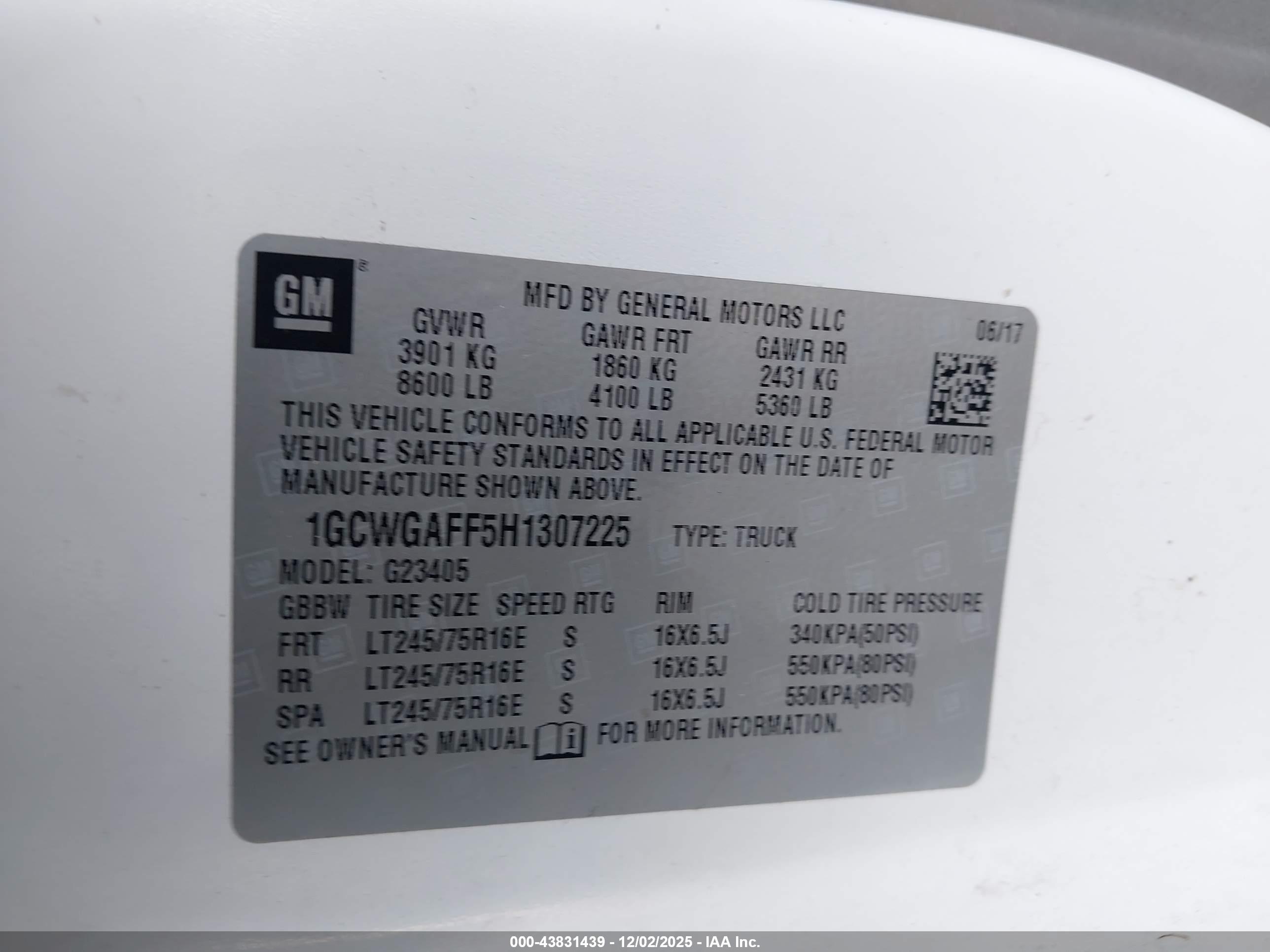 CHEVROLET EXPRESS image 9