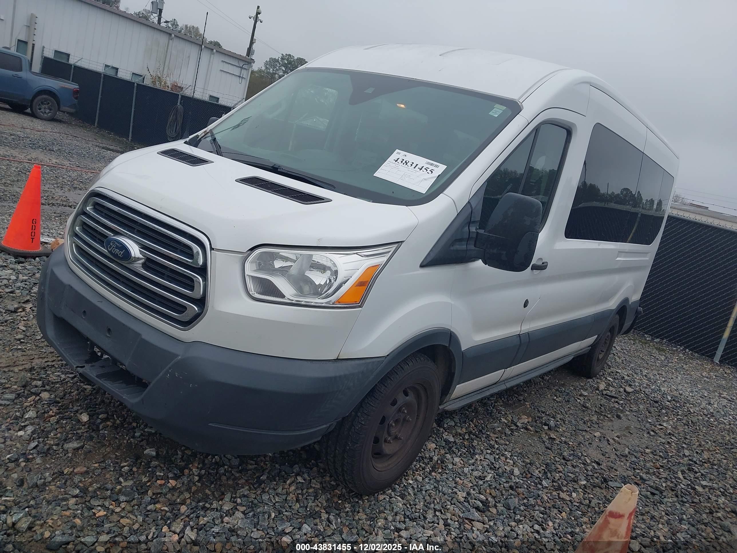 FORD TRANSIT-350 image 2