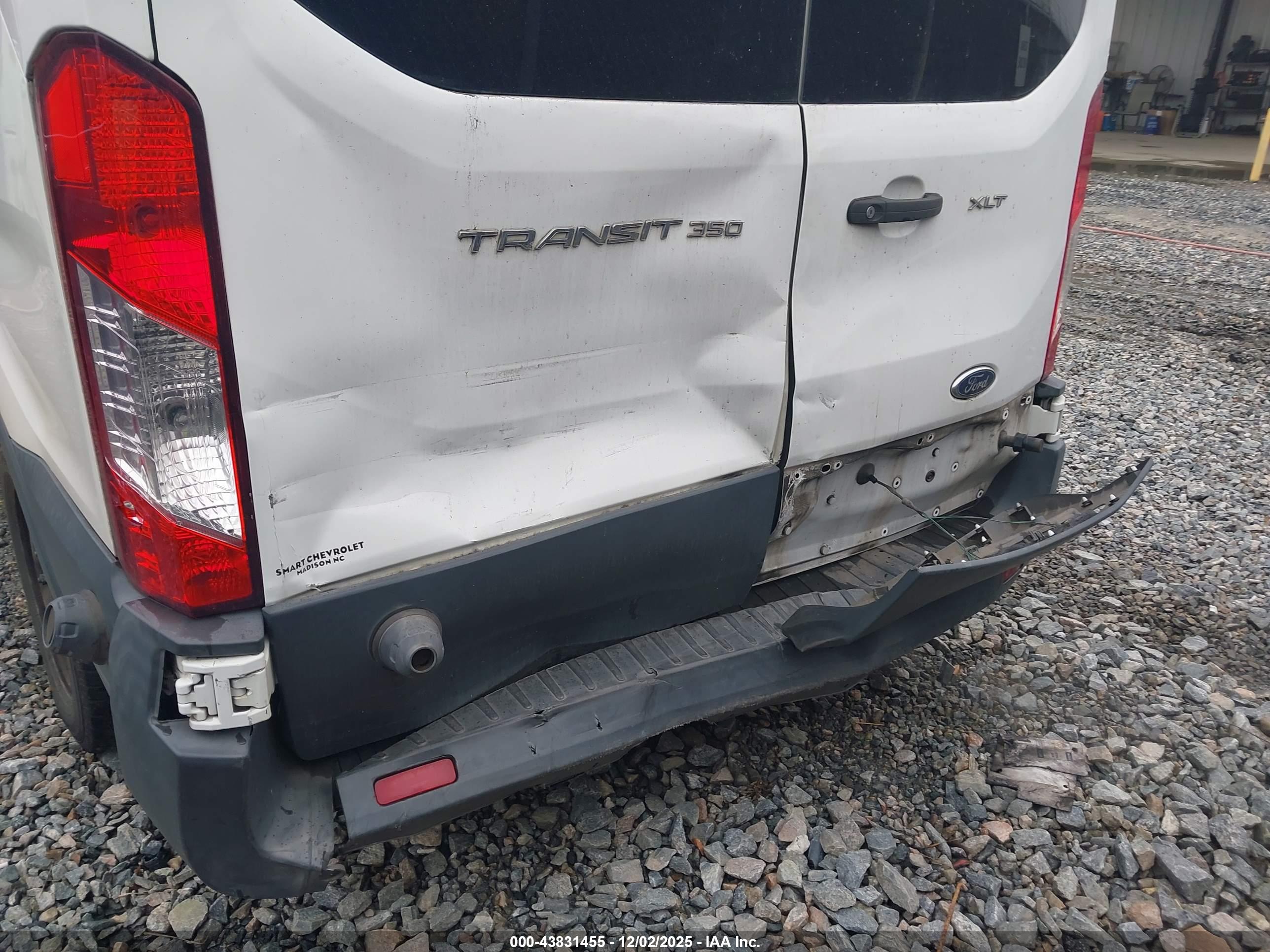 FORD TRANSIT-350 image 6