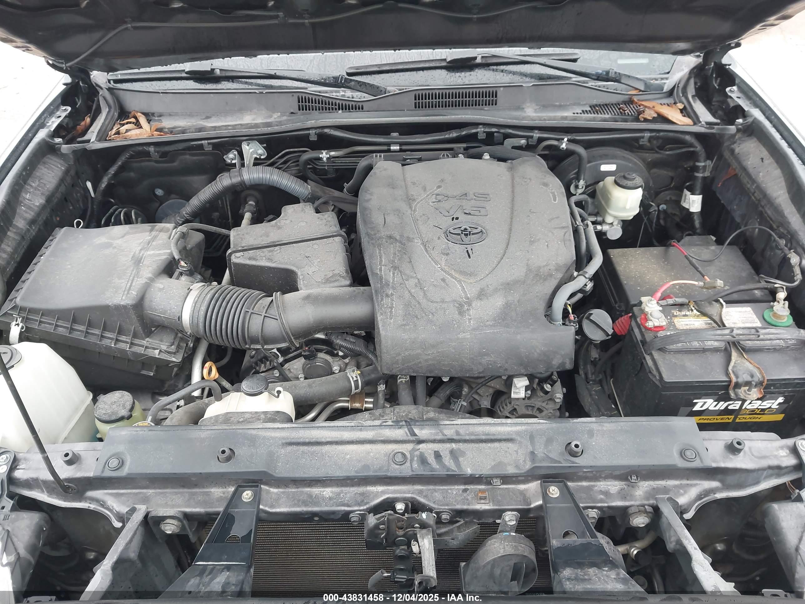 TOYOTA TACOMA image 10