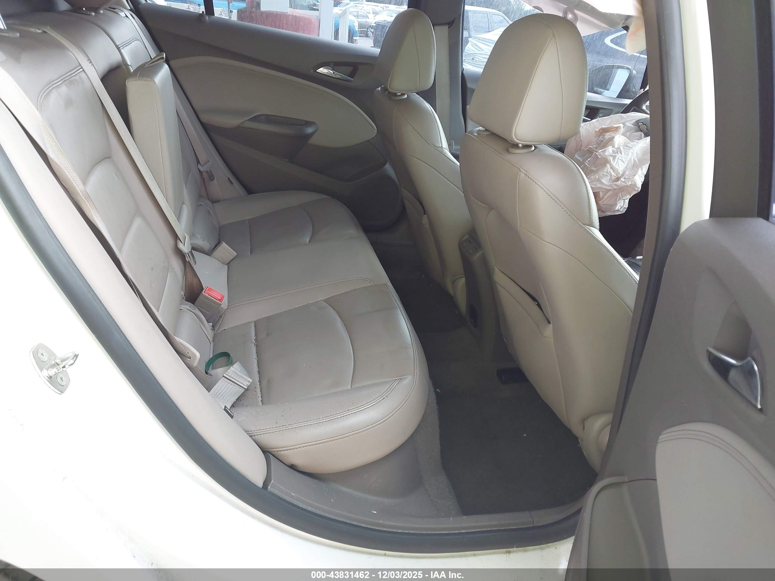CHEVROLET CRUZE image 8