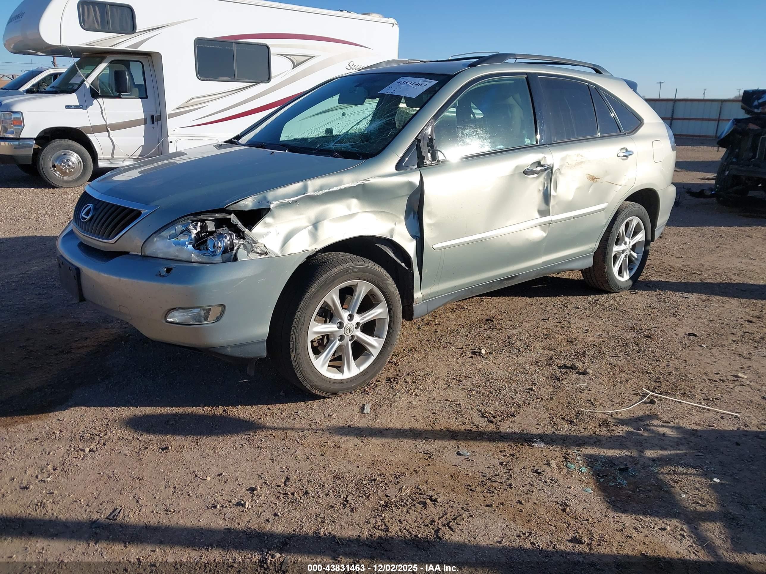 LEXUS RX image 2