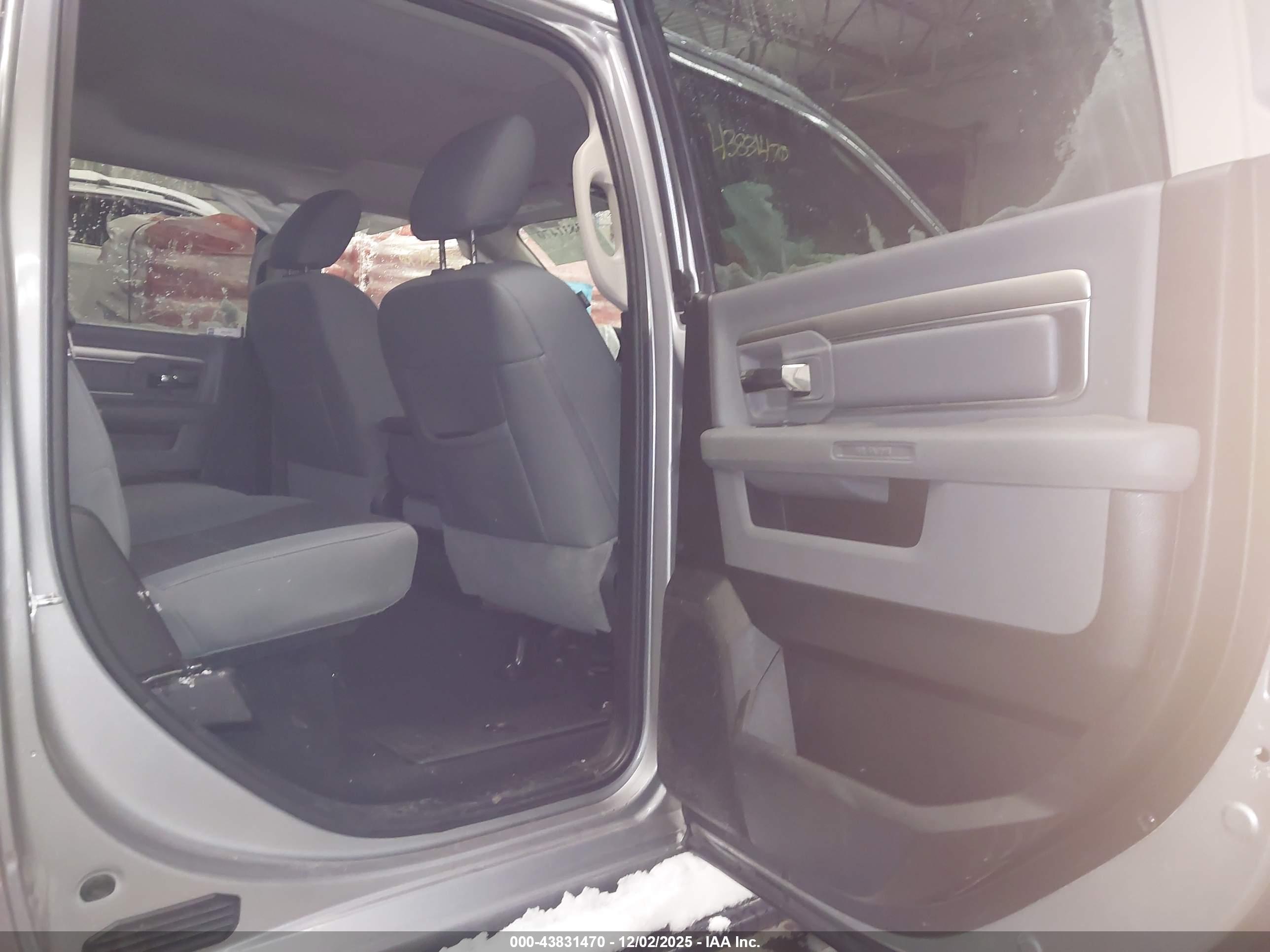 RAM 1500 image 8