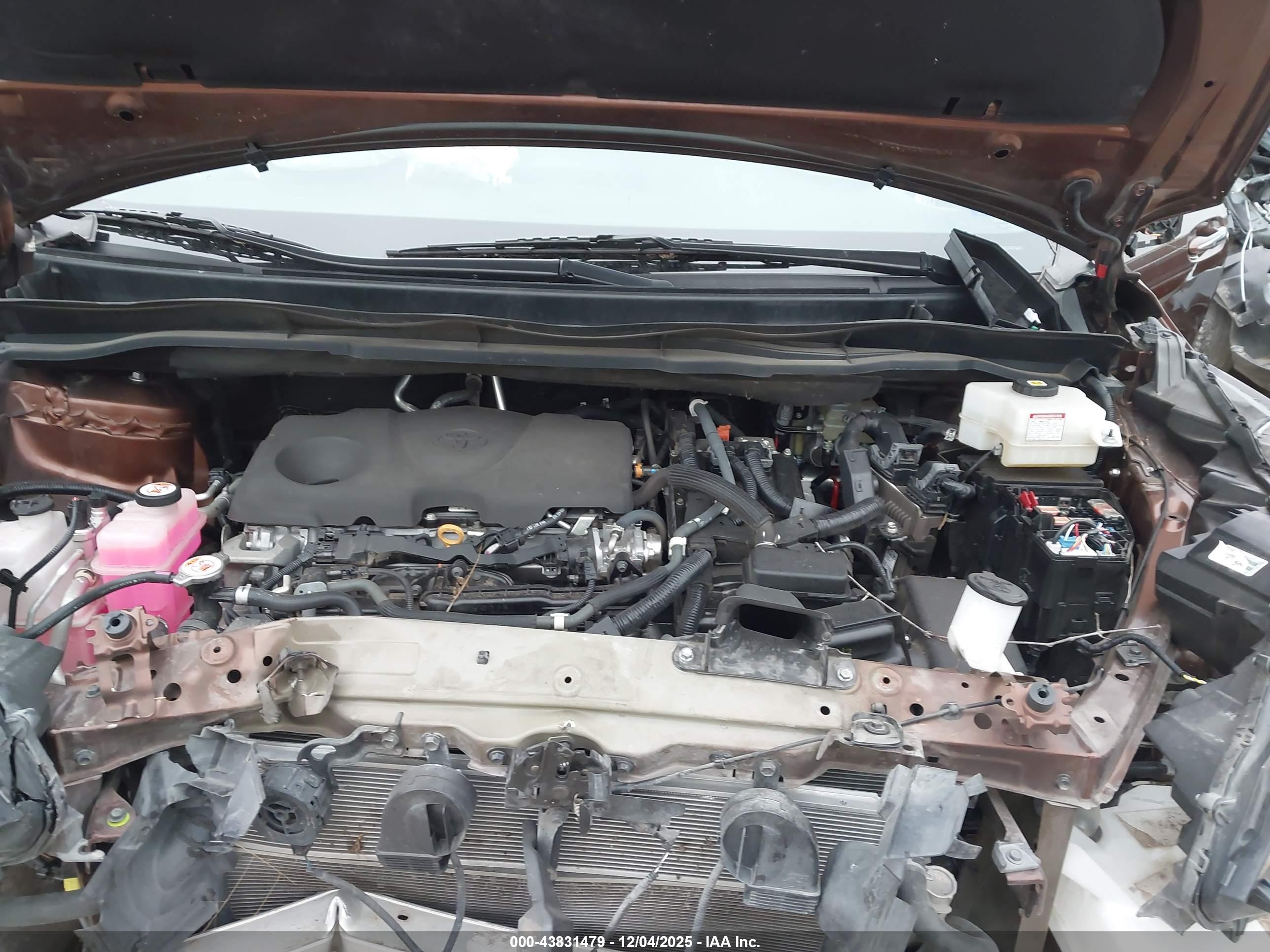 TOYOTA SIENNA image 10