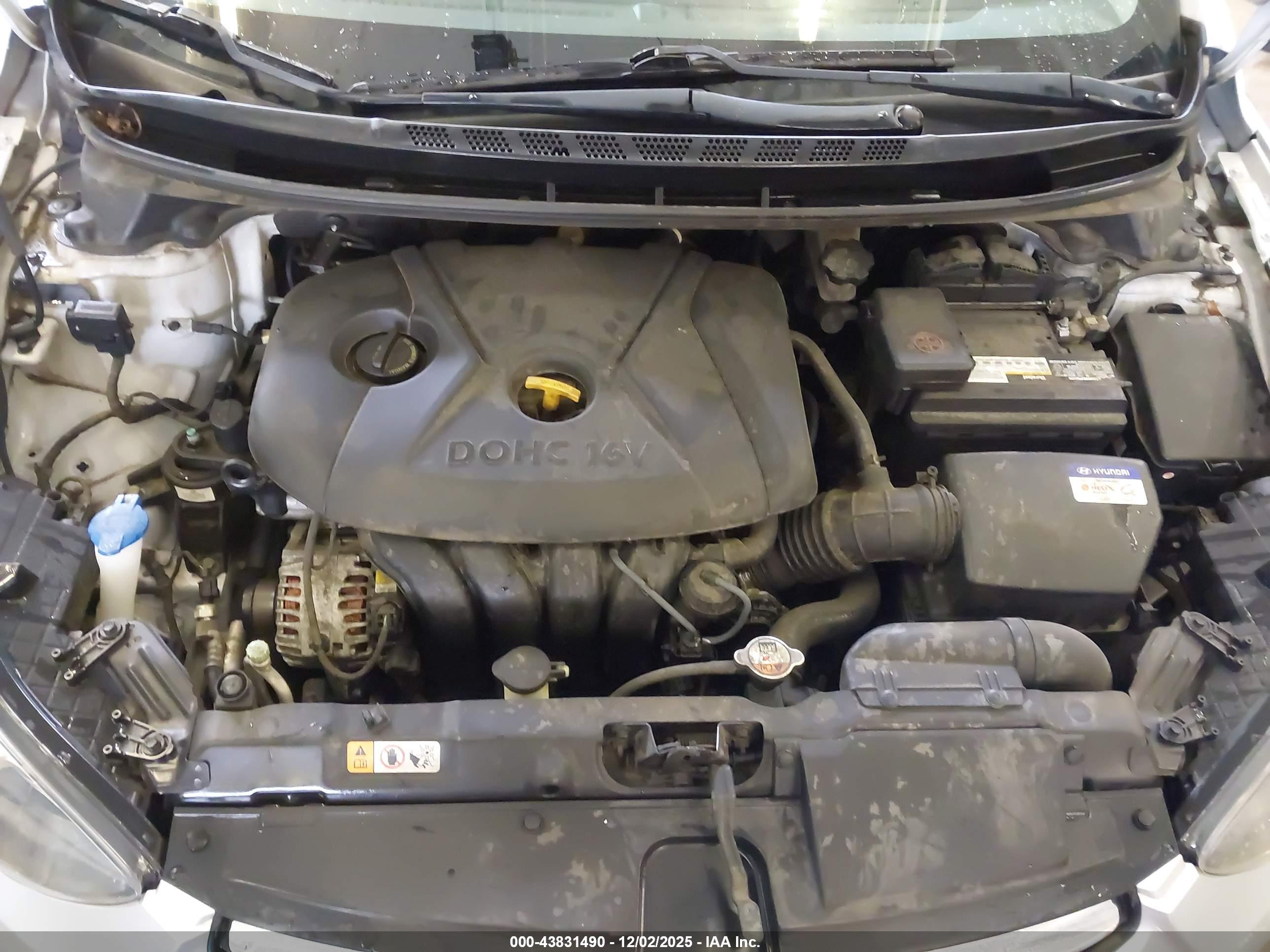 HYUNDAI ELANTRA image 10