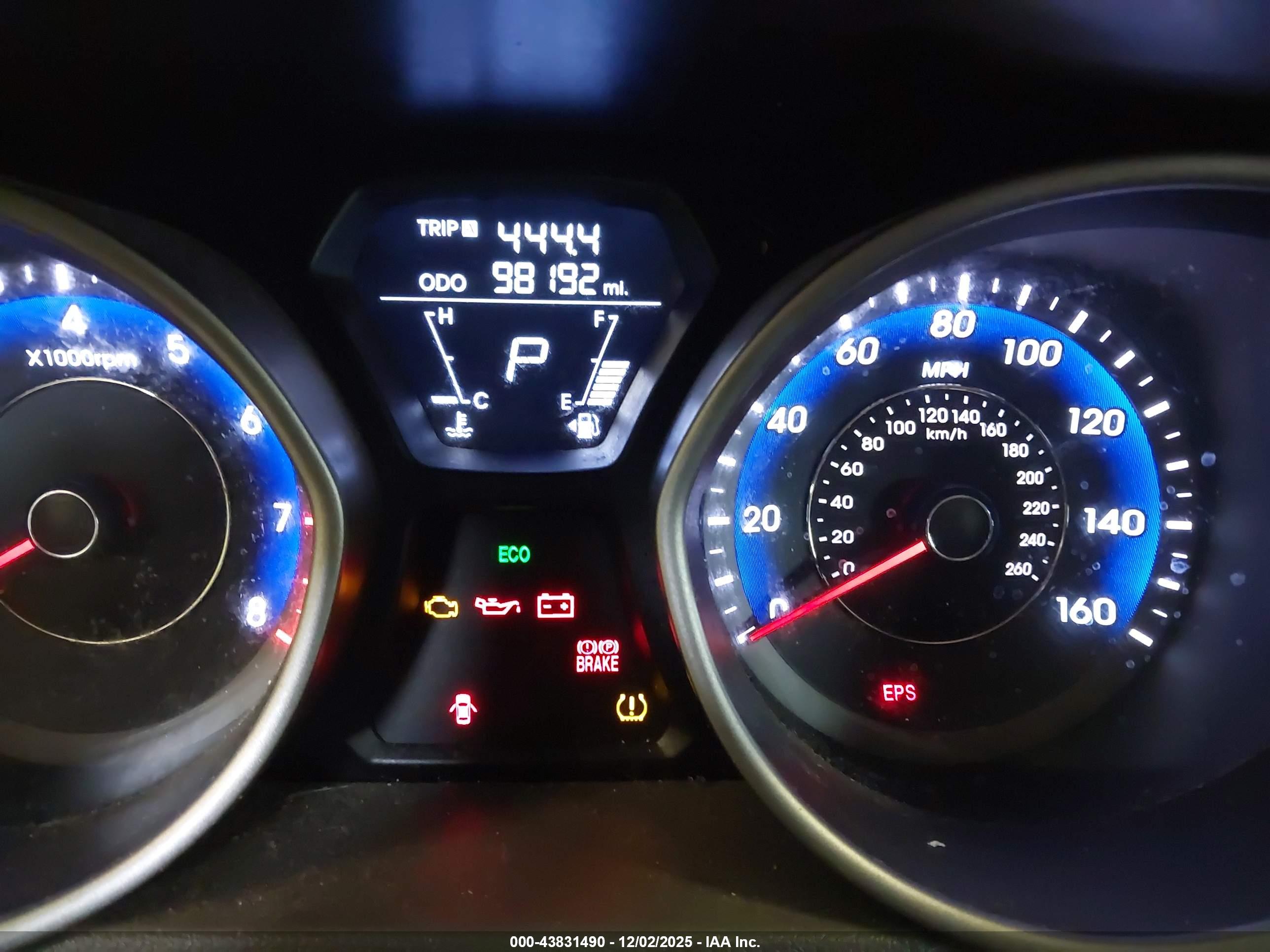 HYUNDAI ELANTRA image 7