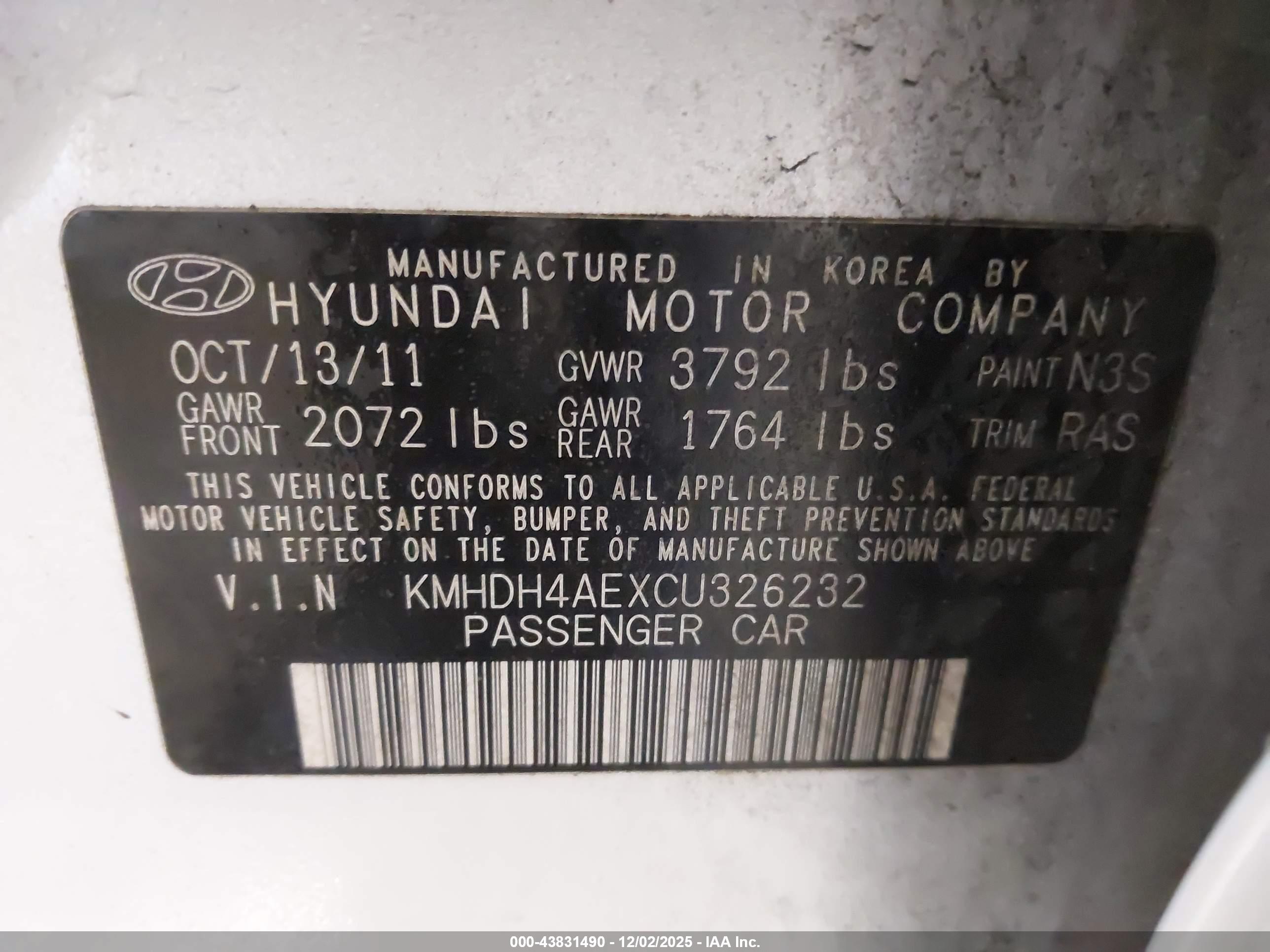 HYUNDAI ELANTRA image 9