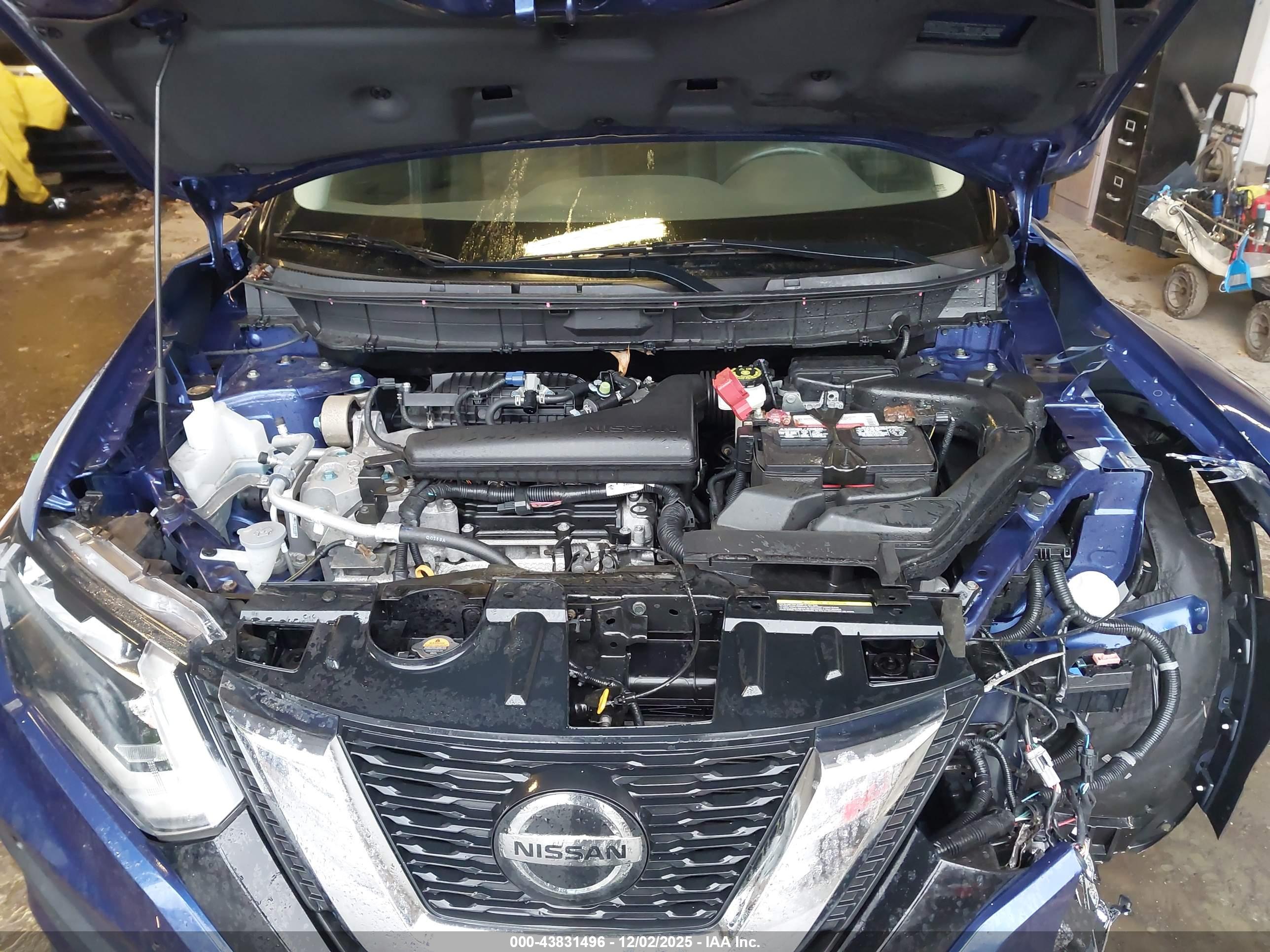 NISSAN ROGUE image 10