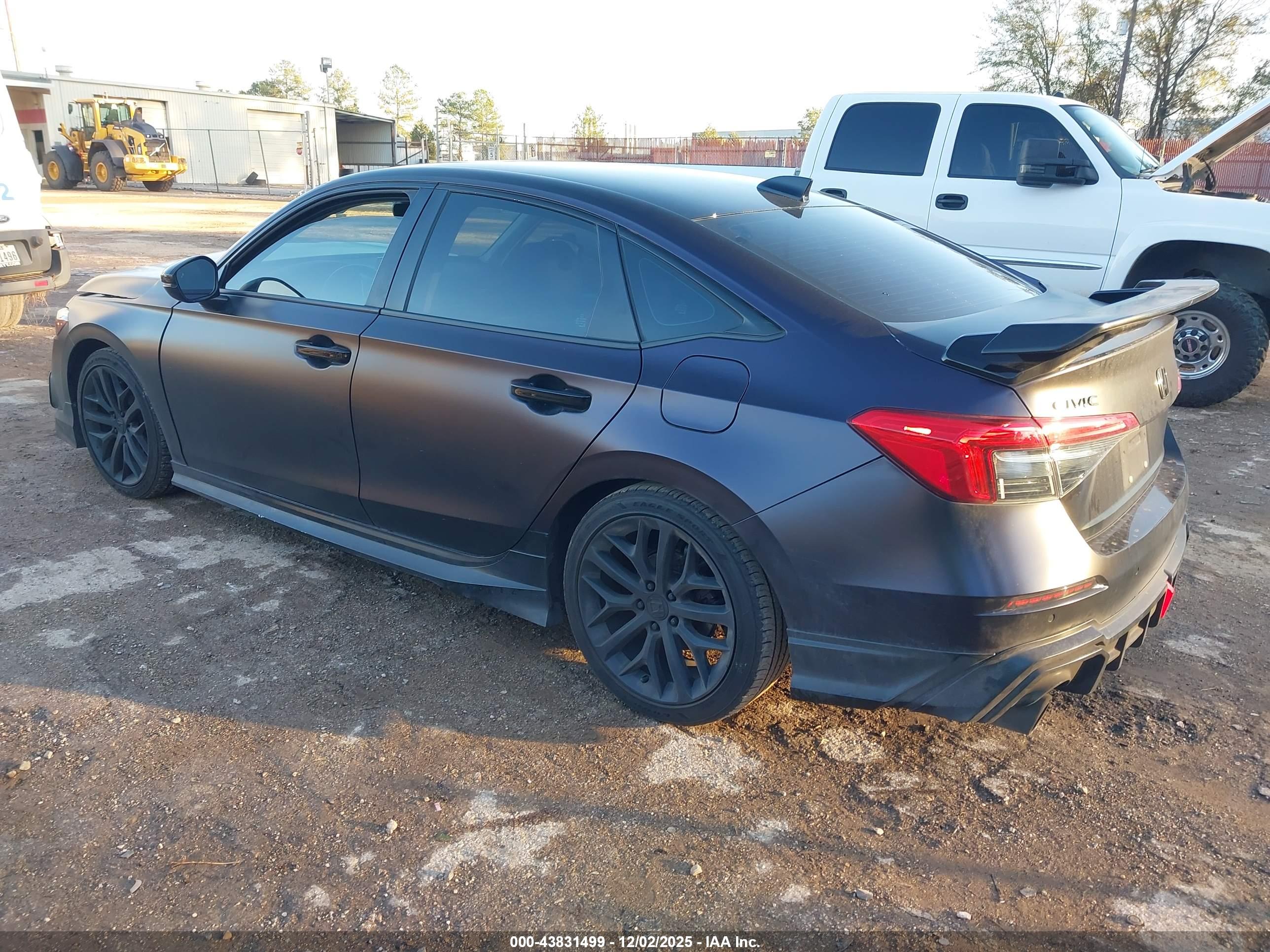 HONDA CIVIC image 3