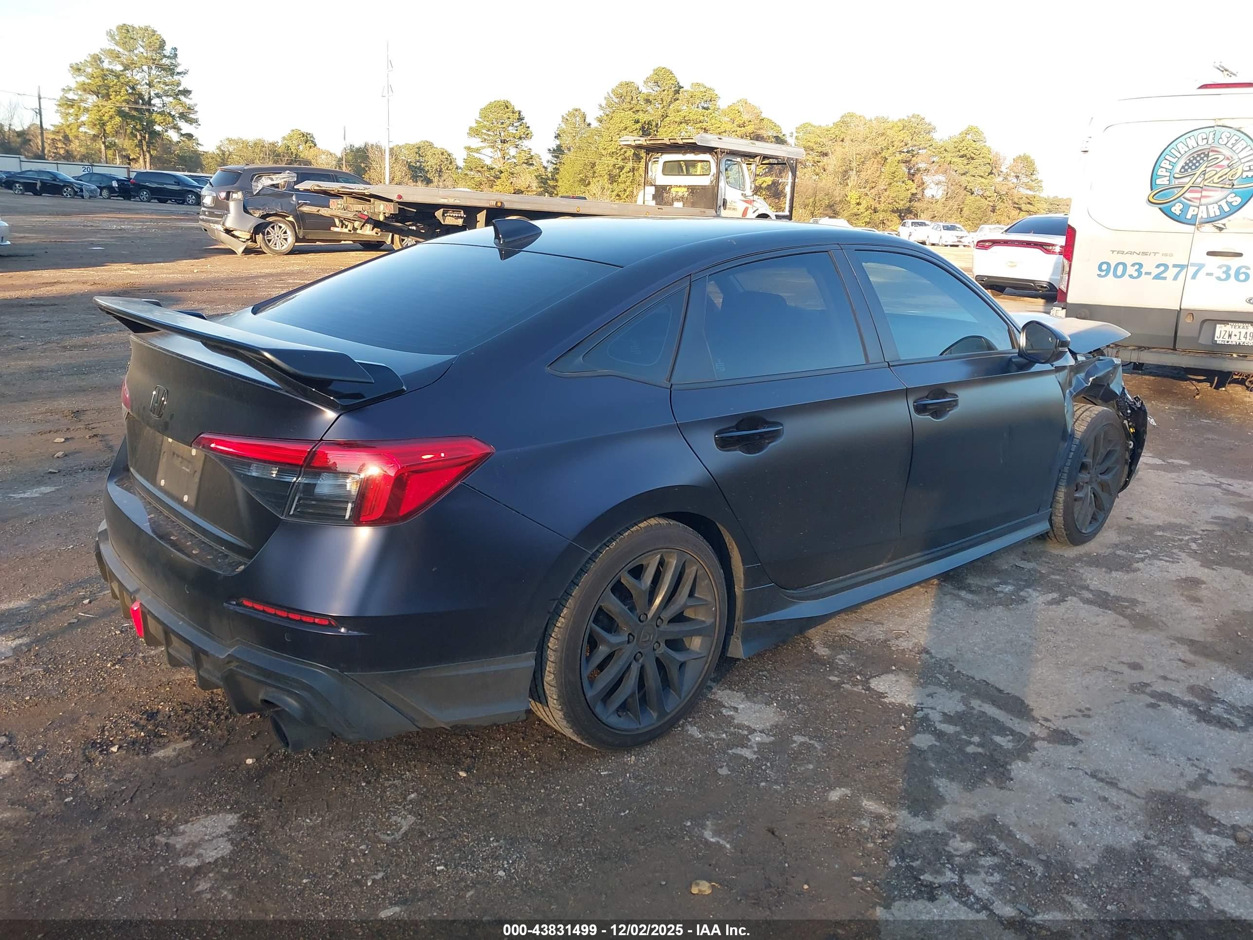 HONDA CIVIC image 4