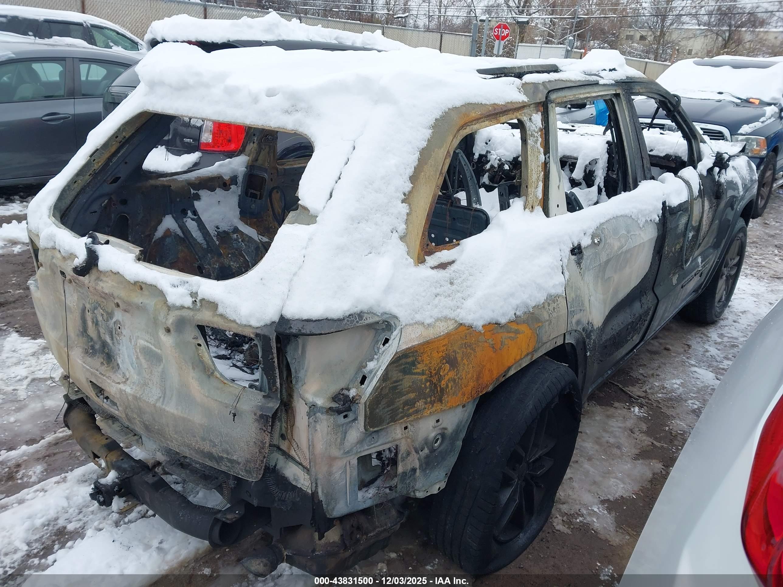 JEEP GRAND image 4
