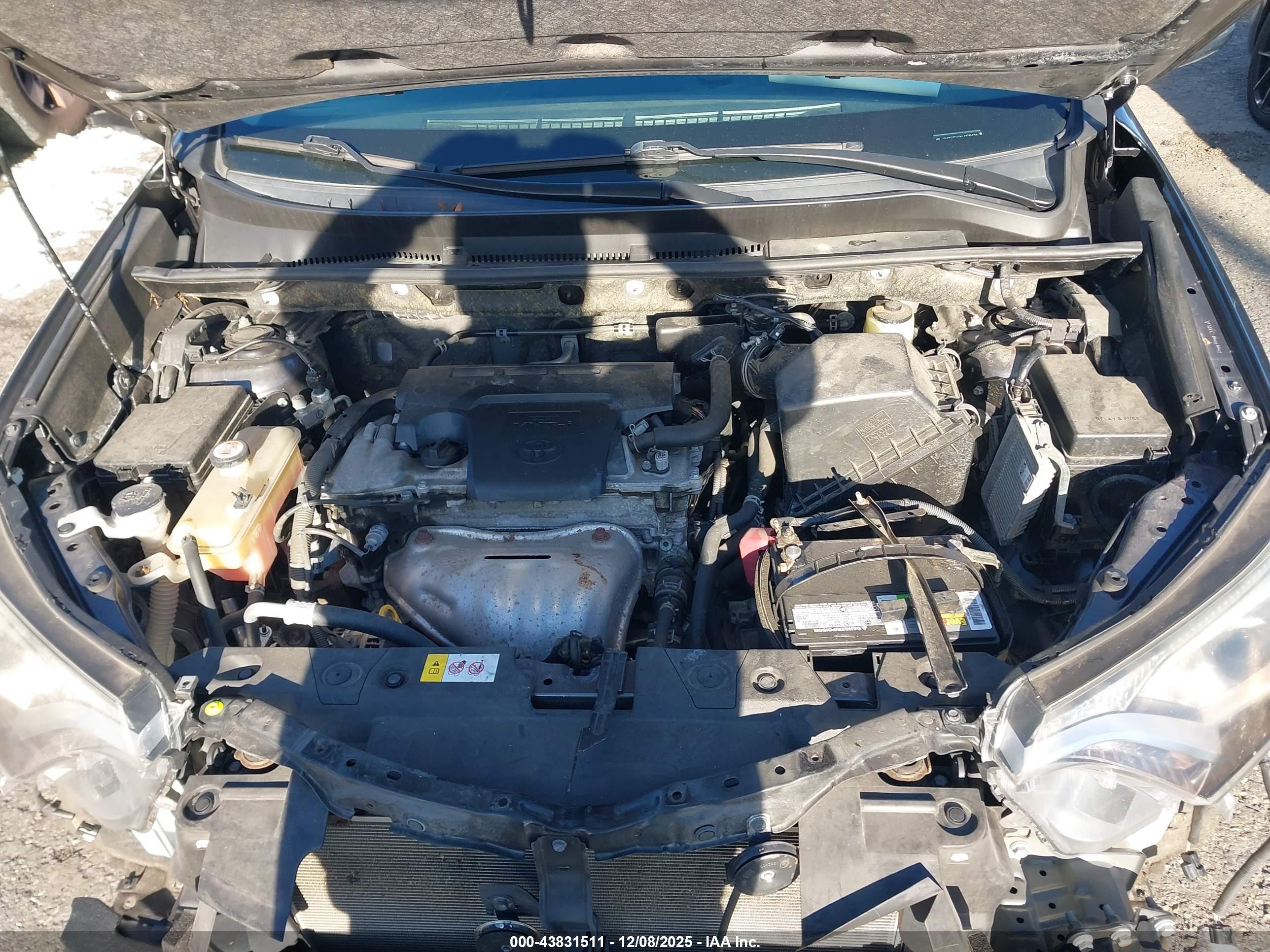 TOYOTA RAV4 image 10