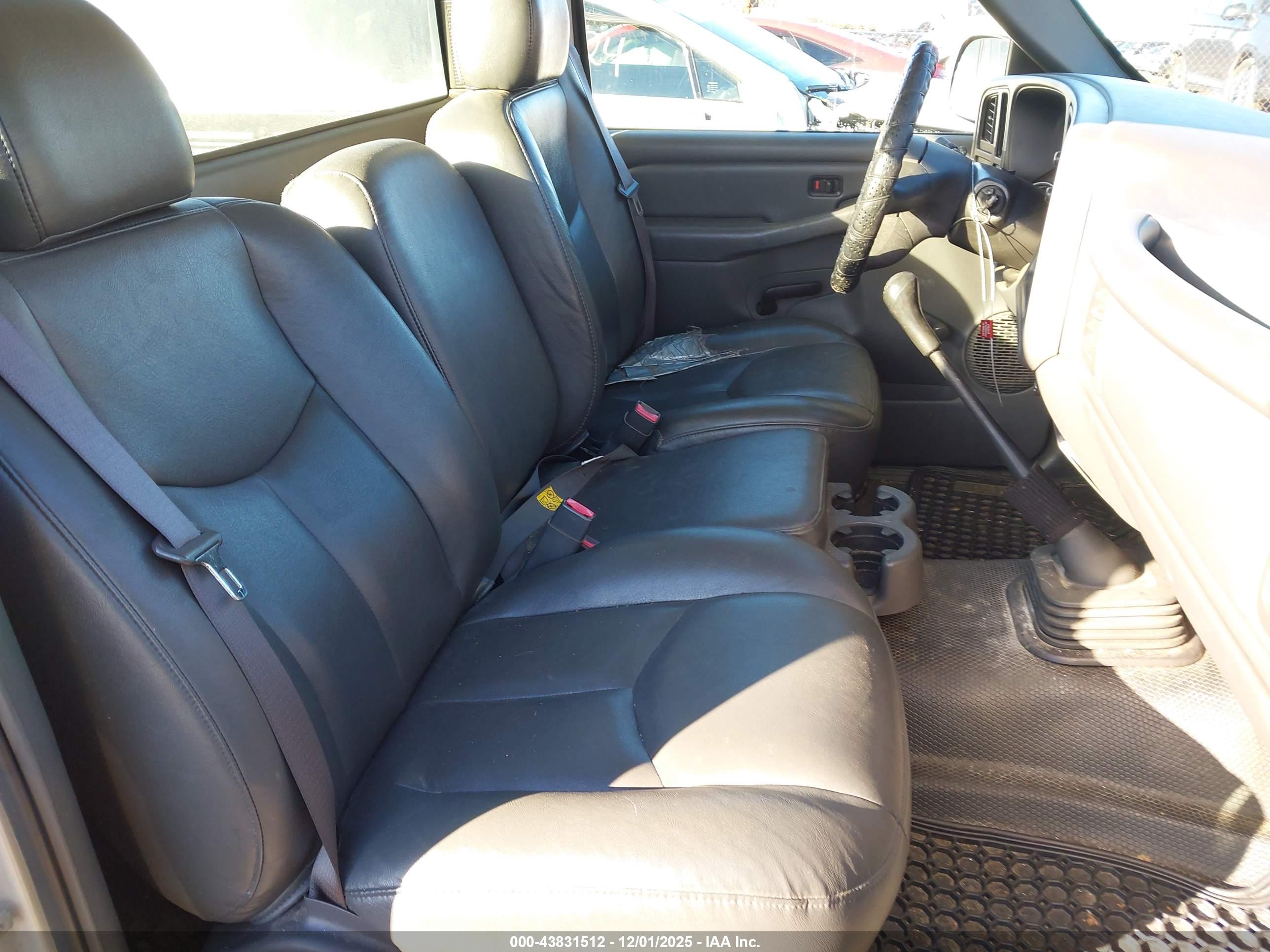 GMC SIERRA image 5
