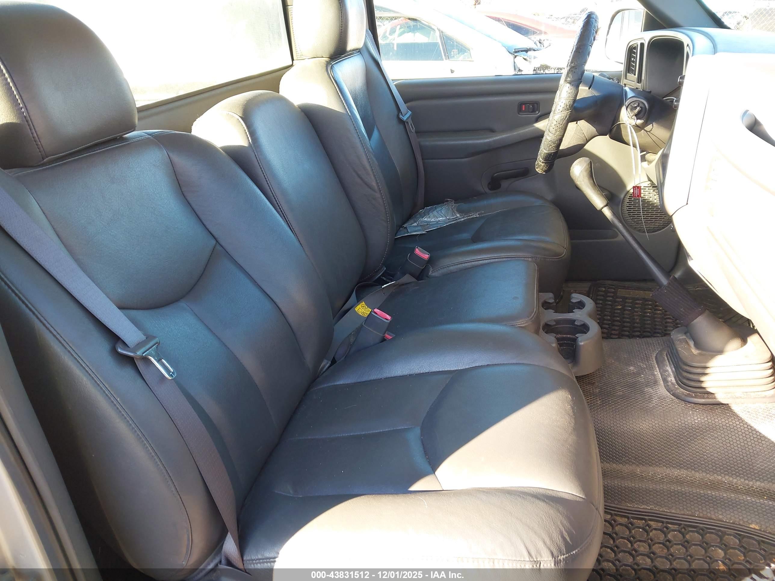 GMC SIERRA image 8
