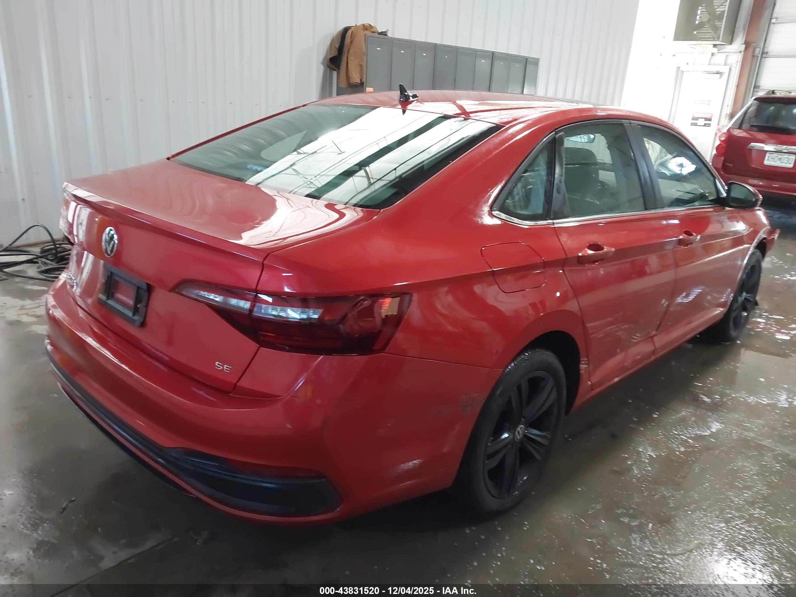 VOLKSWAGEN JETTA image 4