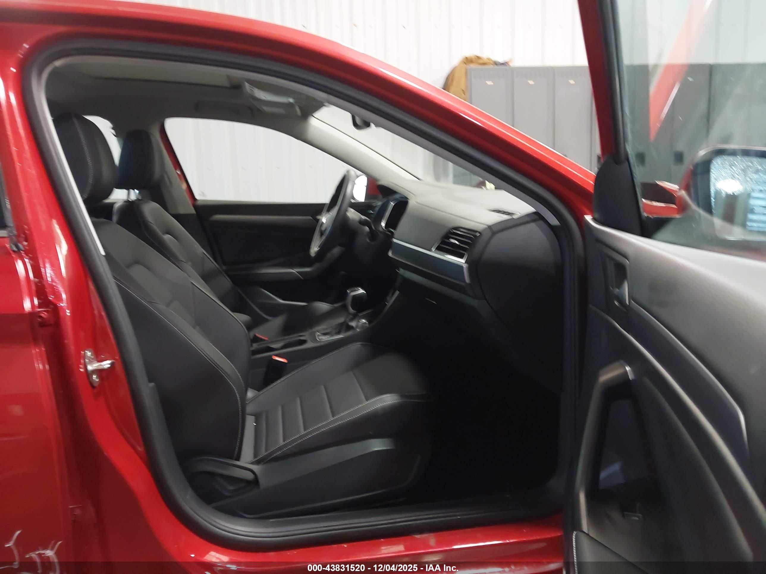 VOLKSWAGEN JETTA image 5