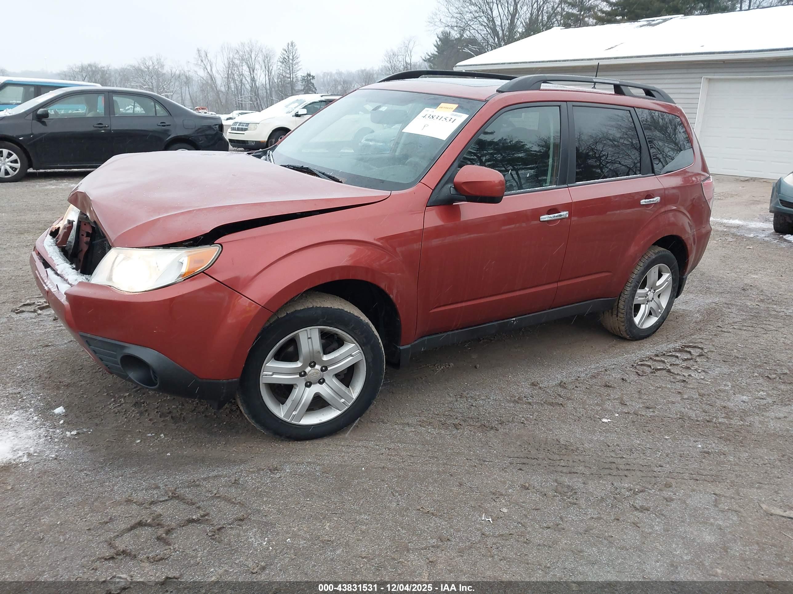 SUBARU FORESTER image 2