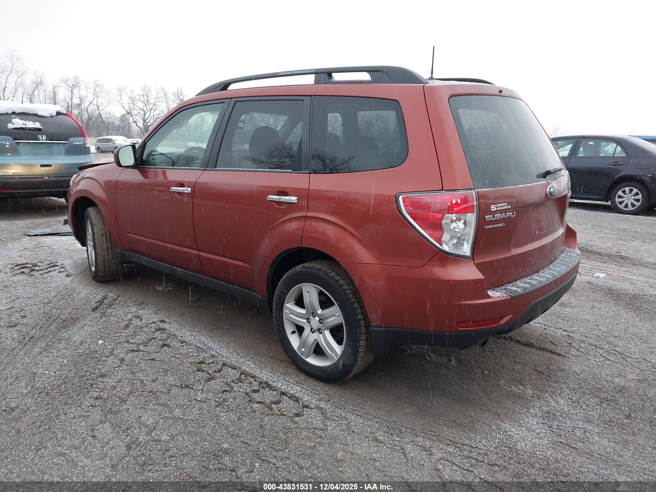 SUBARU FORESTER image 3