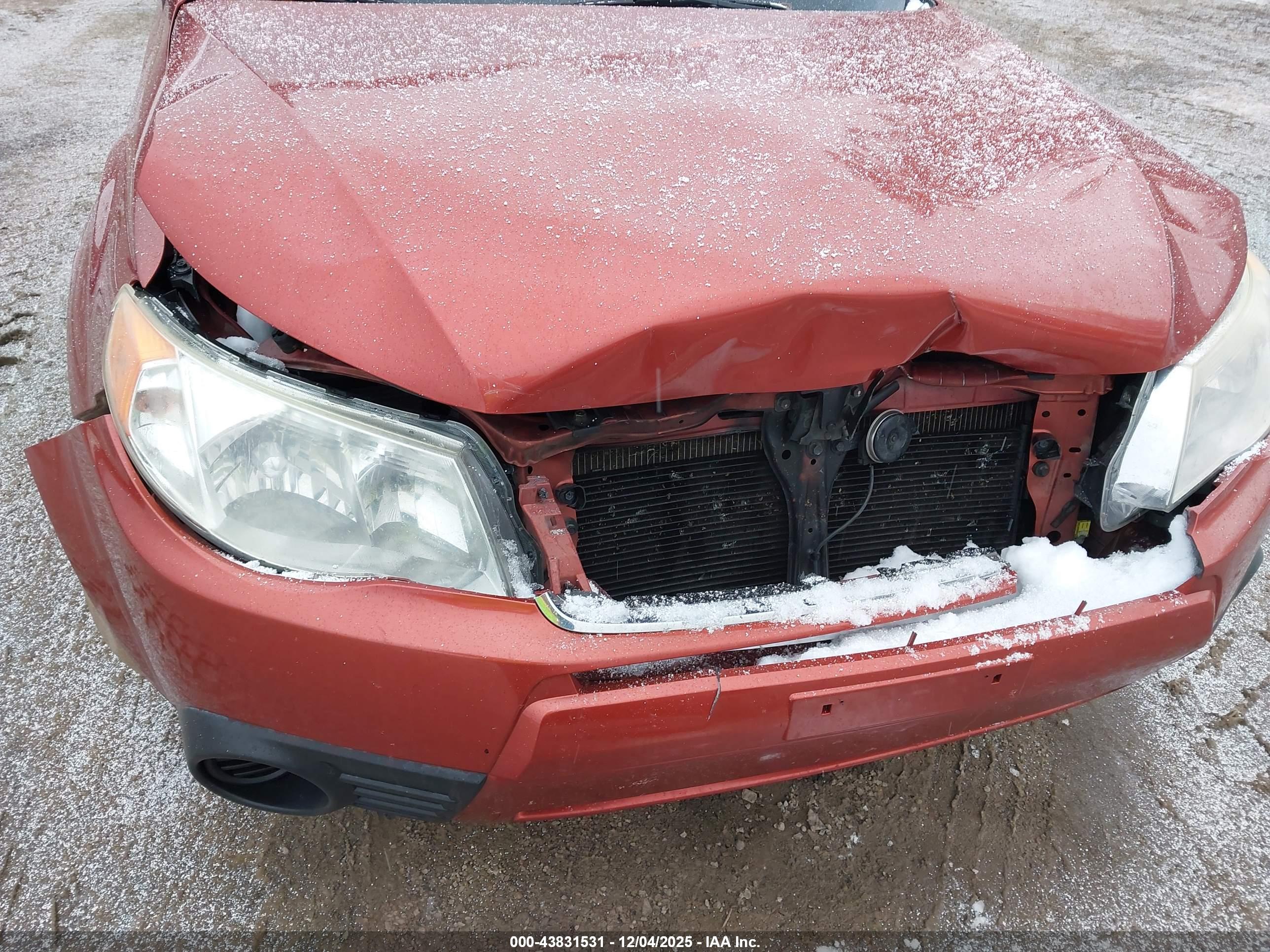 SUBARU FORESTER image 6