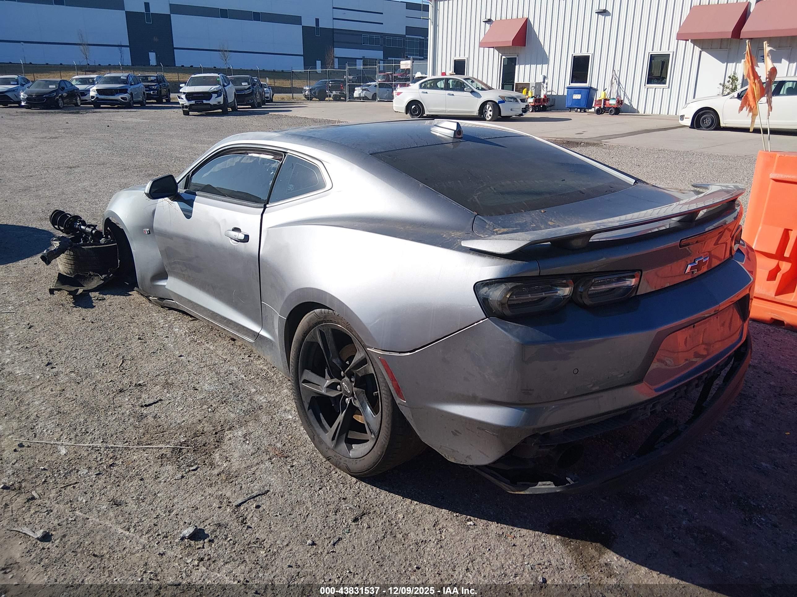 CHEVROLET CAMARO image 3