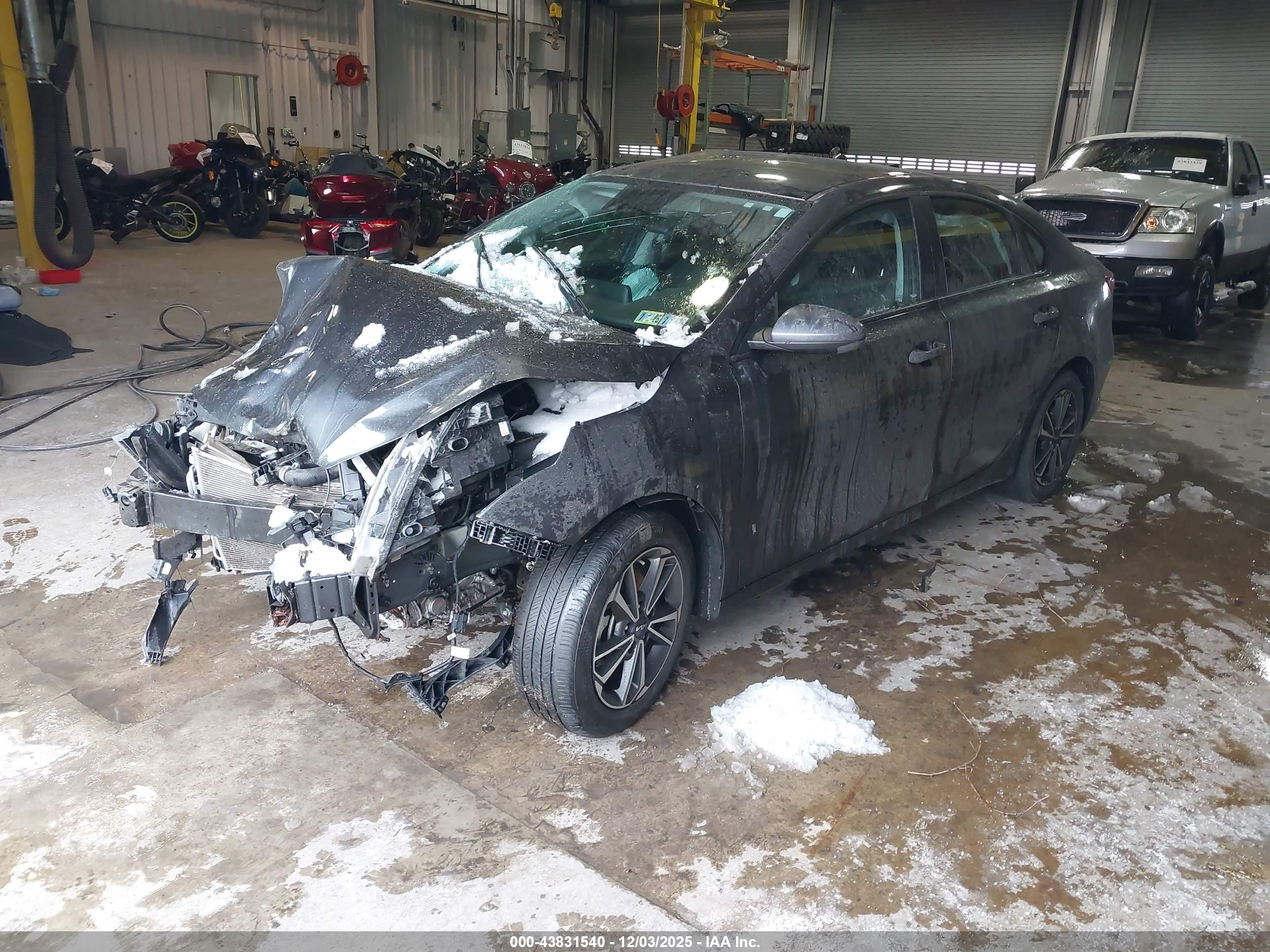 KIA FORTE image 2
