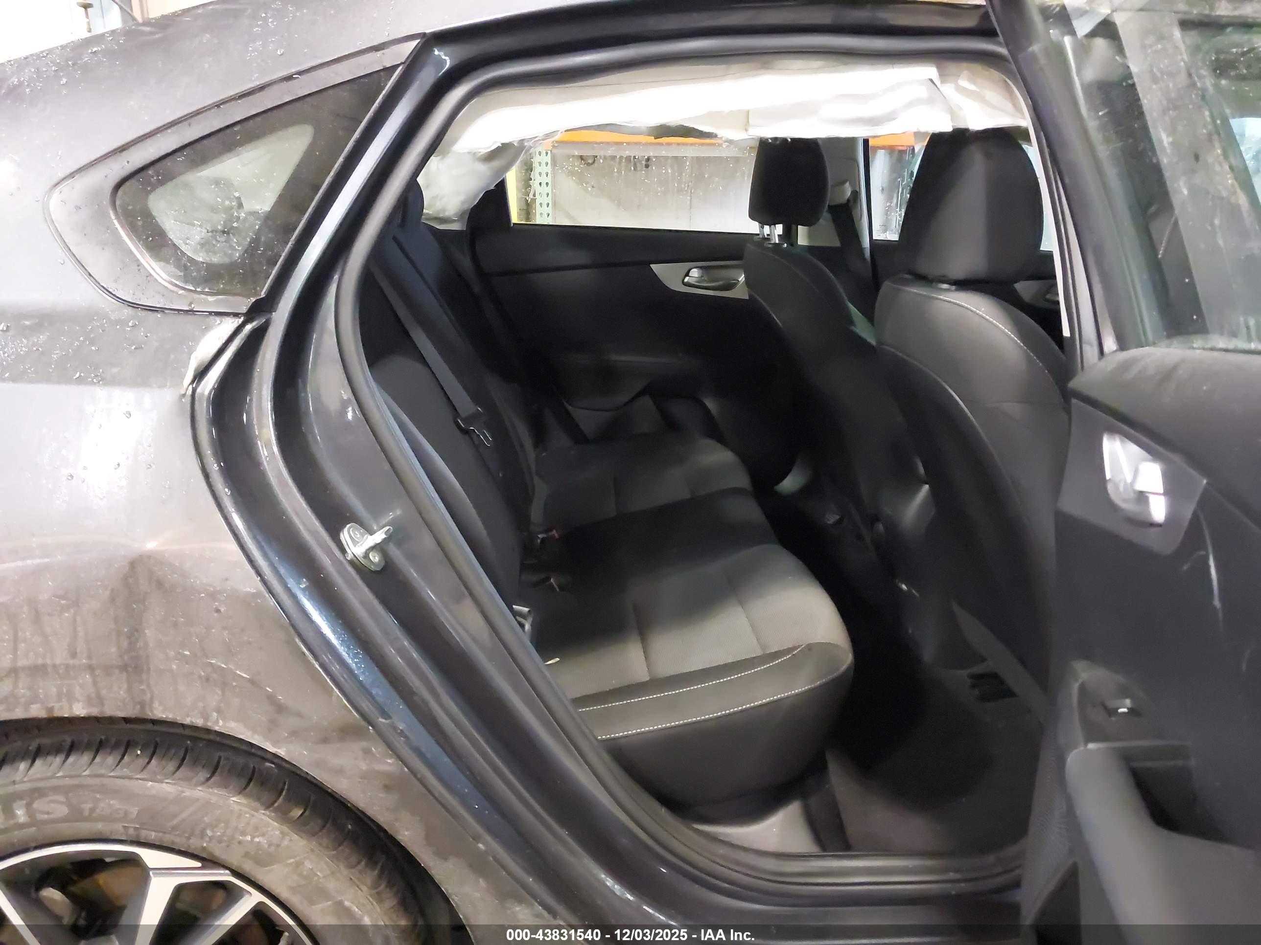 KIA FORTE image 8