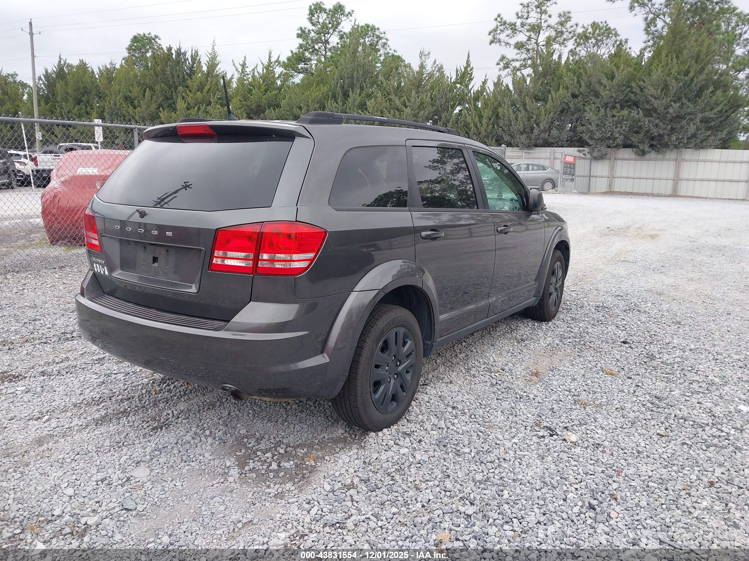 DODGE JOURNEY image 4