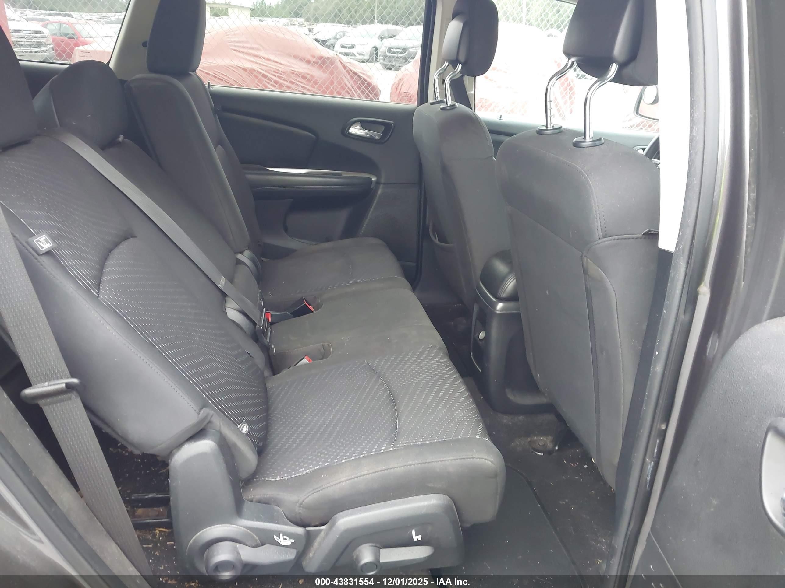 DODGE JOURNEY image 8