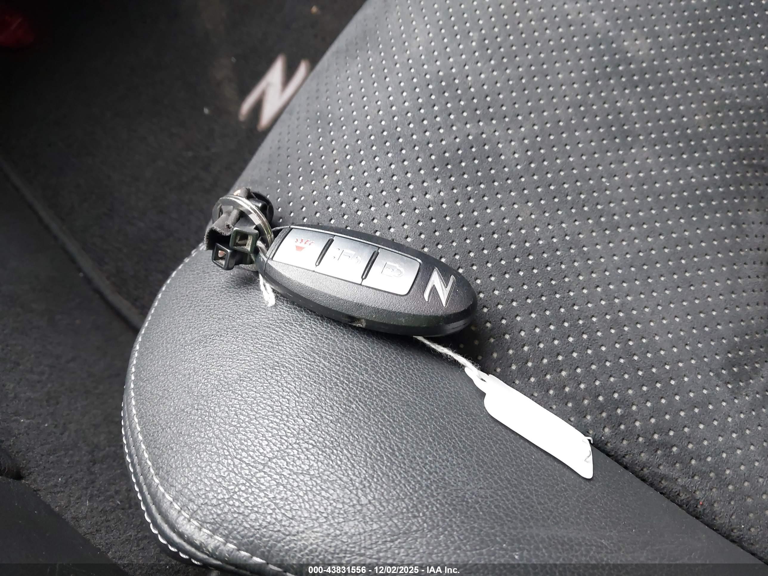 NISSAN 370Z image 11