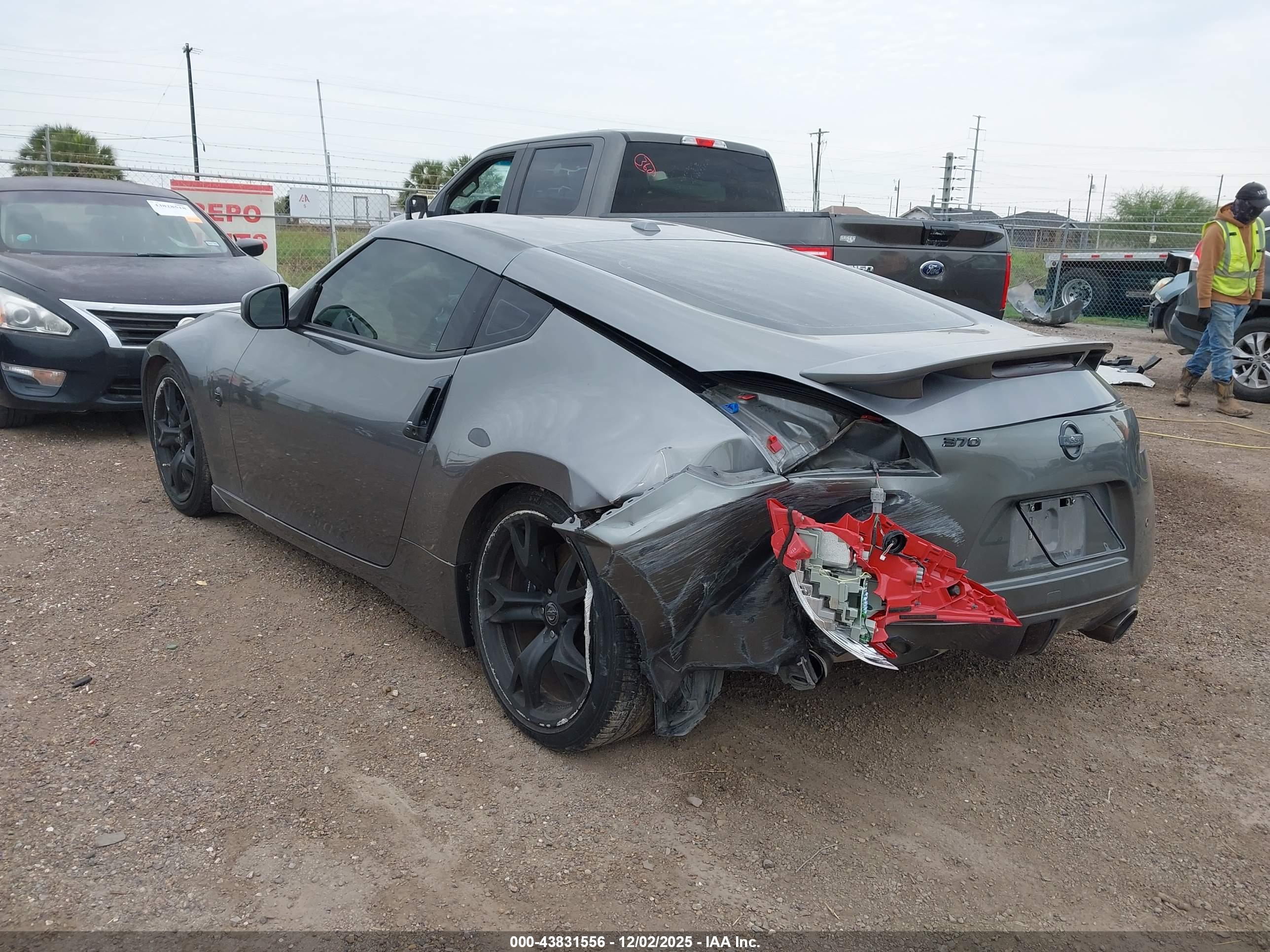NISSAN 370Z image 3