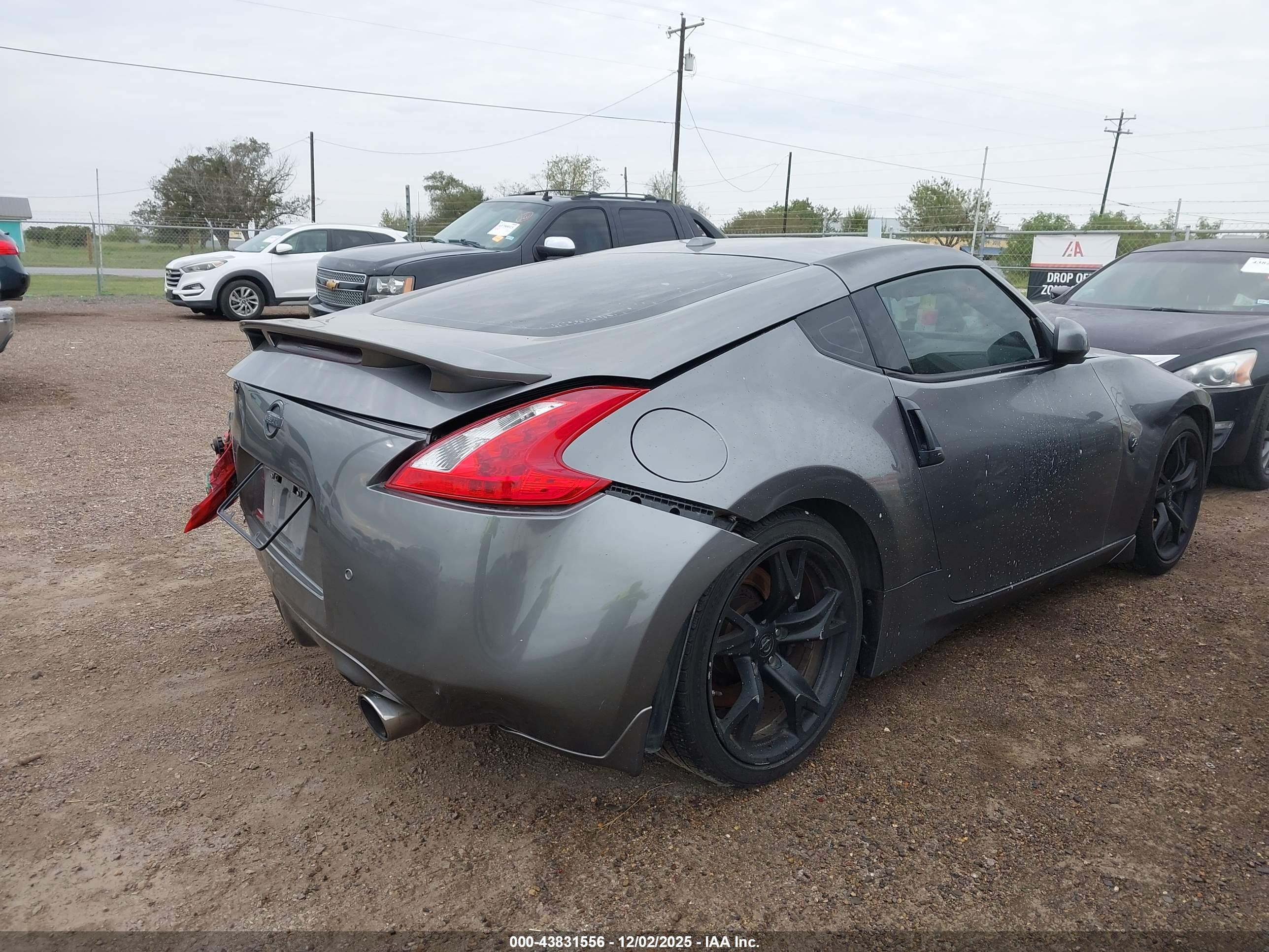 NISSAN 370Z image 4