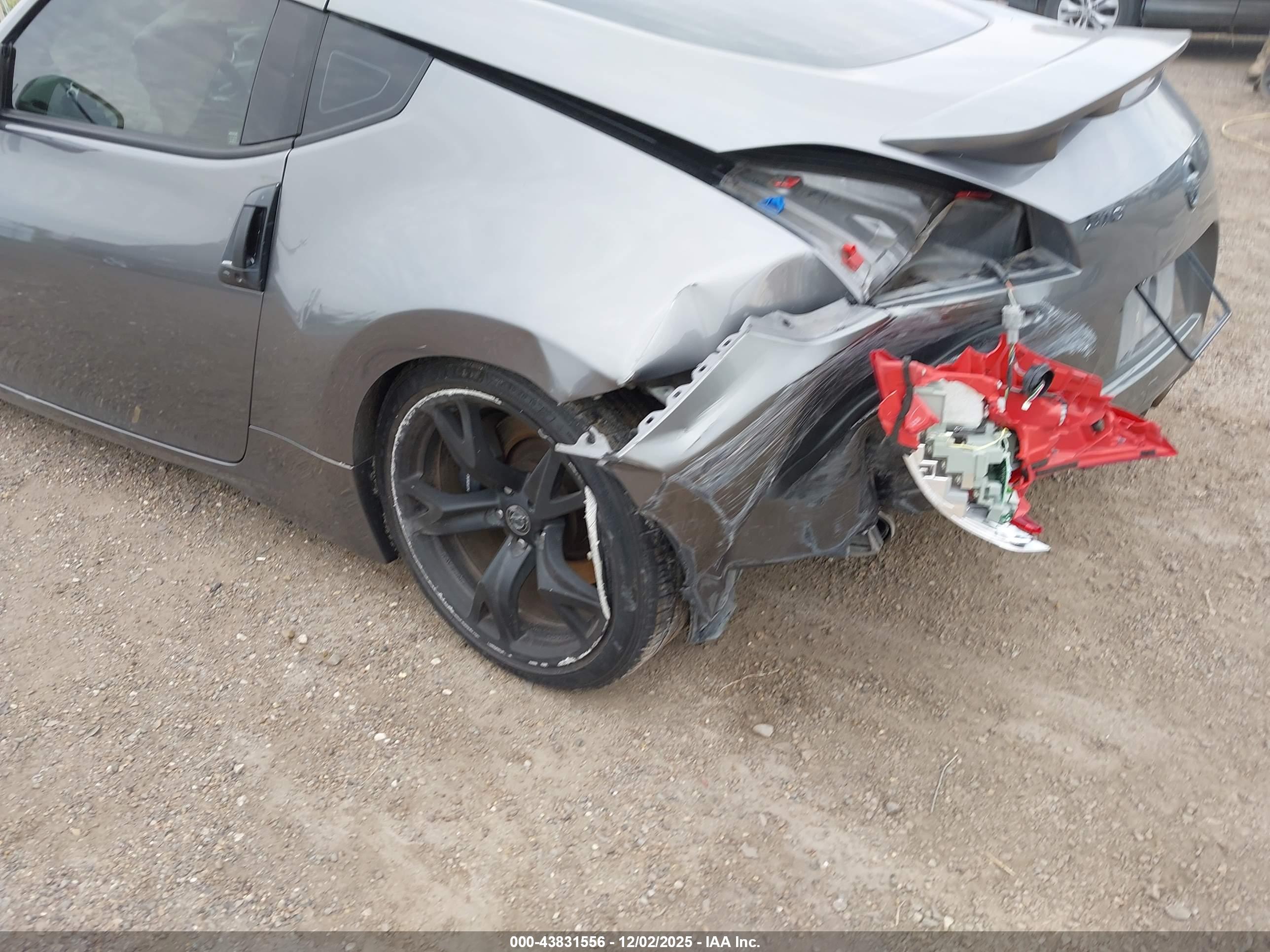 NISSAN 370Z image 6